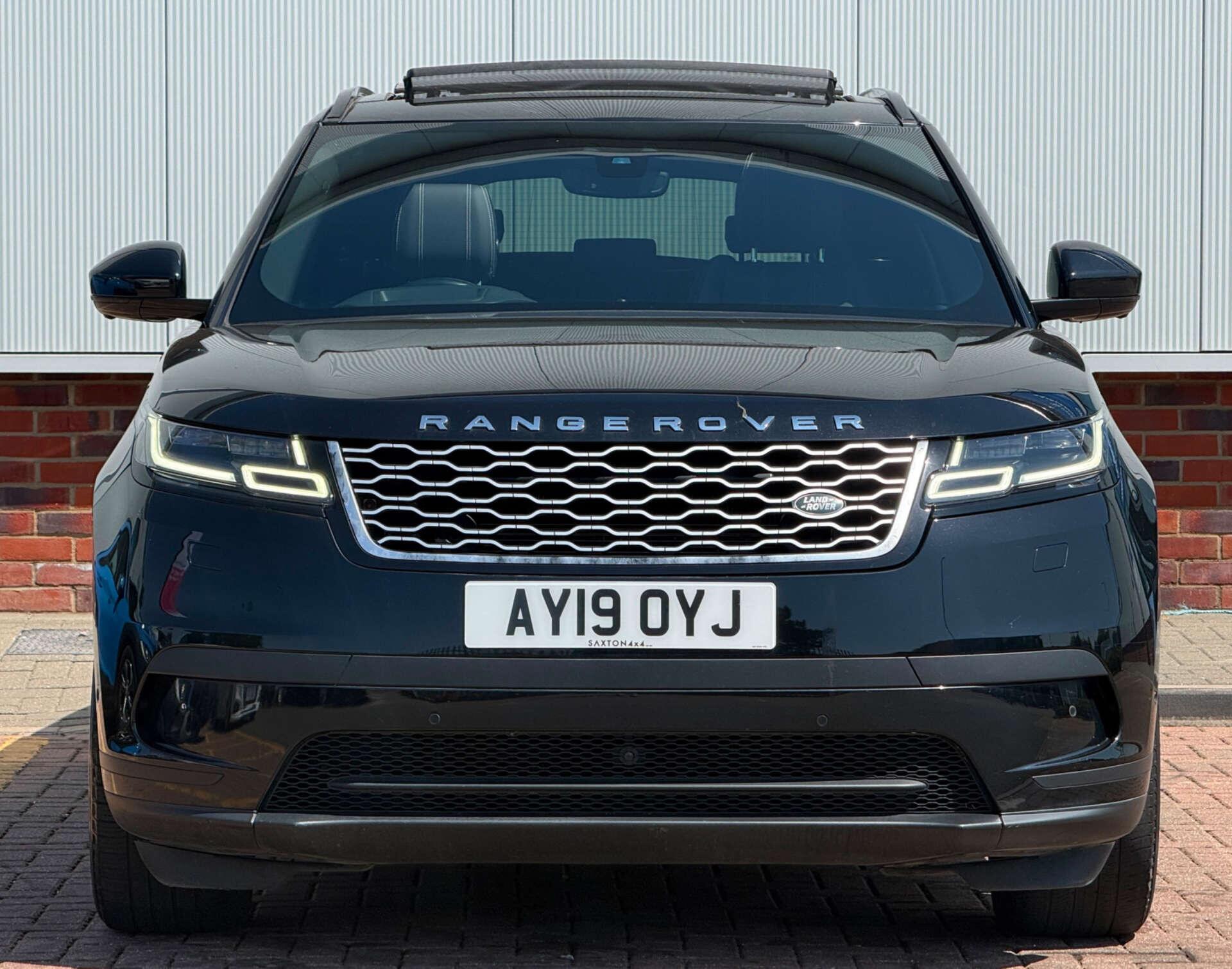 Land Rover Range Rover Velar view 2