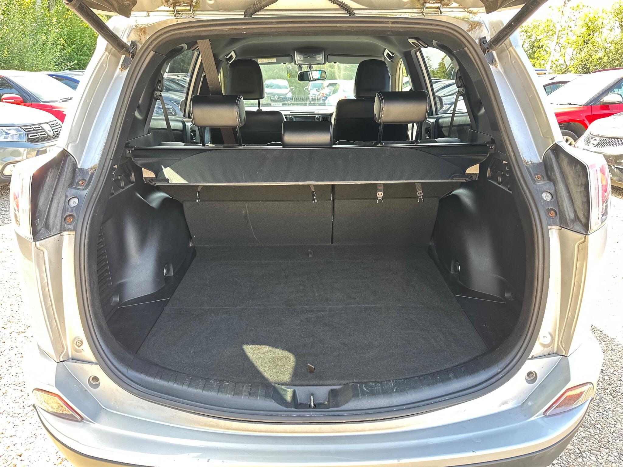 Toyota Rav4 view 17