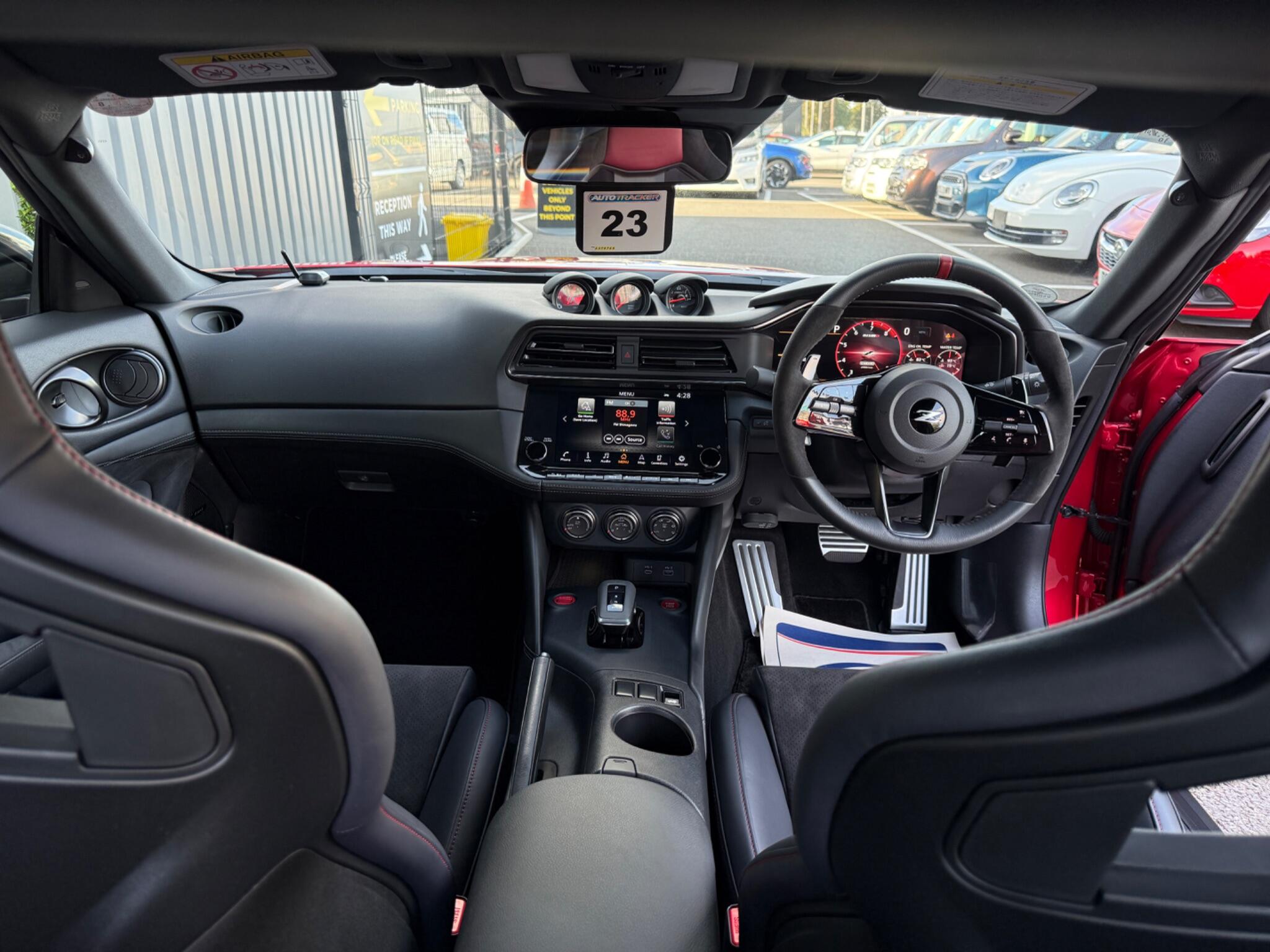 Nissan Fairlady view 33
