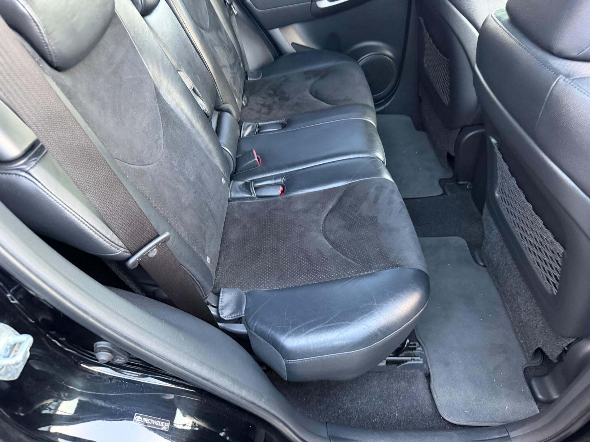 Toyota Rav4 view 10