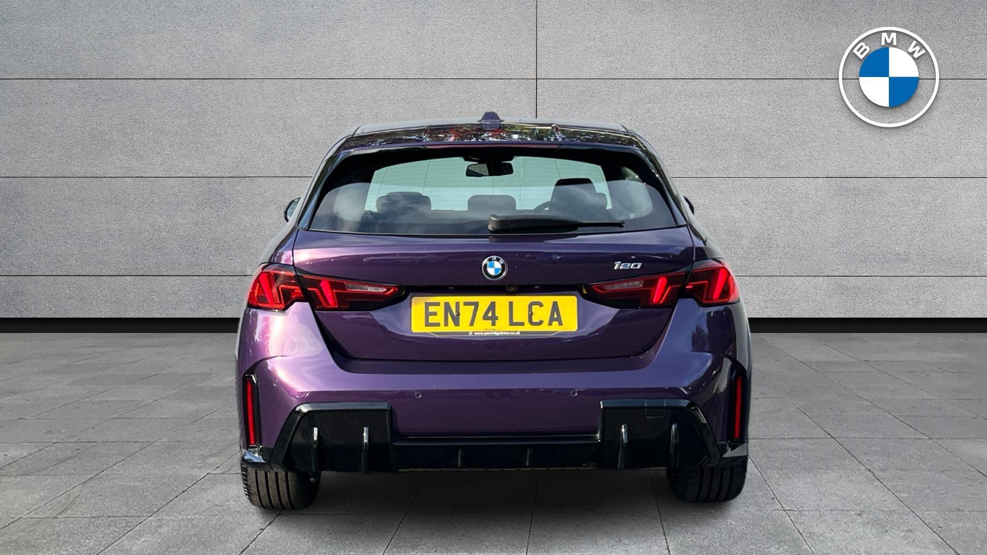 BMW 1 Series view 16