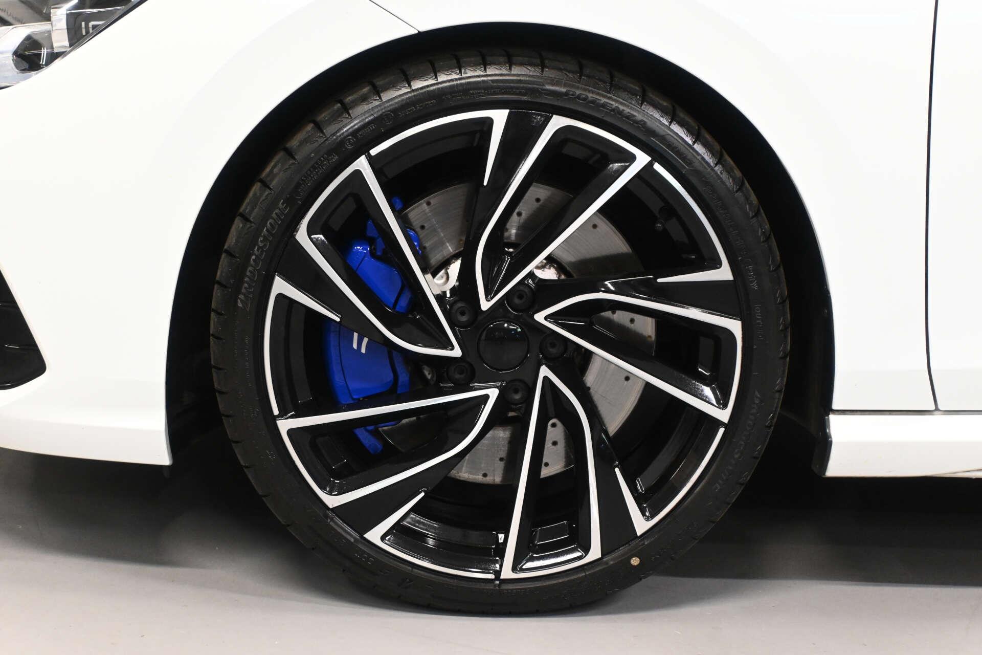 Volkswagen Golf view 32
