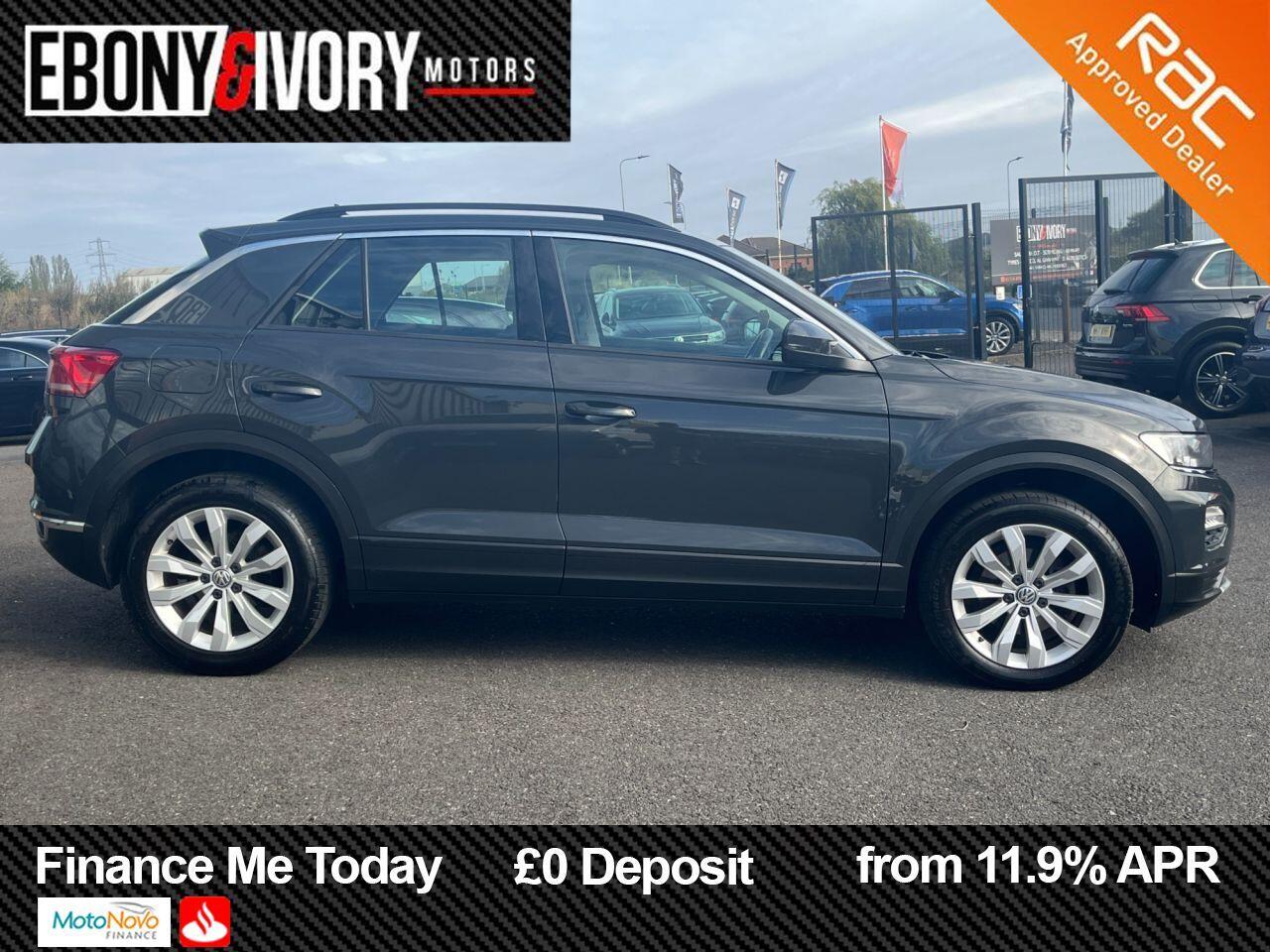 Volkswagen T-Roc view 6