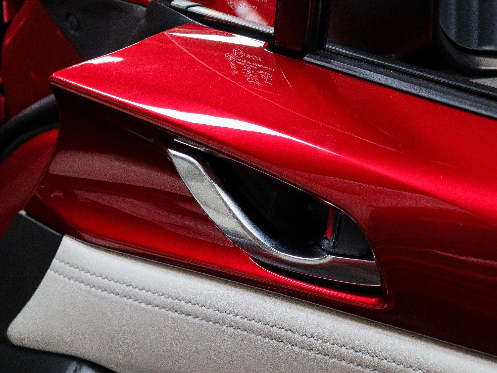 Mazda MX-5 view 17