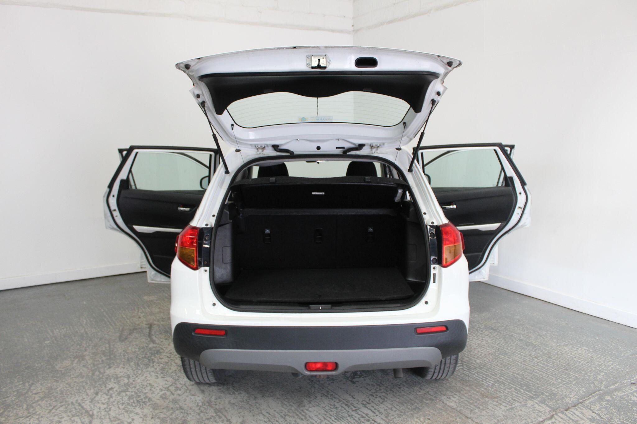 Suzuki Vitara view 21