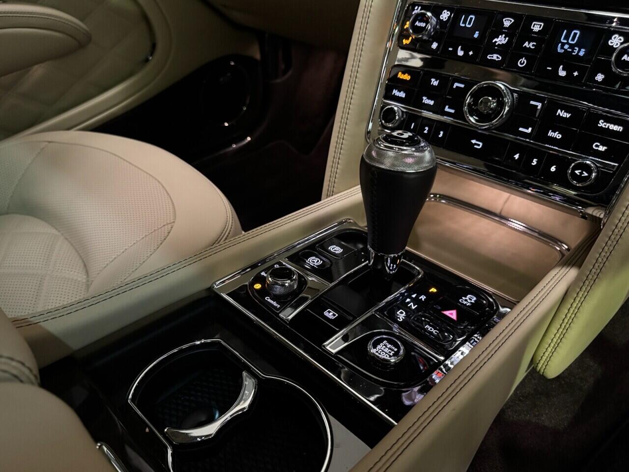 Bentley Mulsanne view 31
