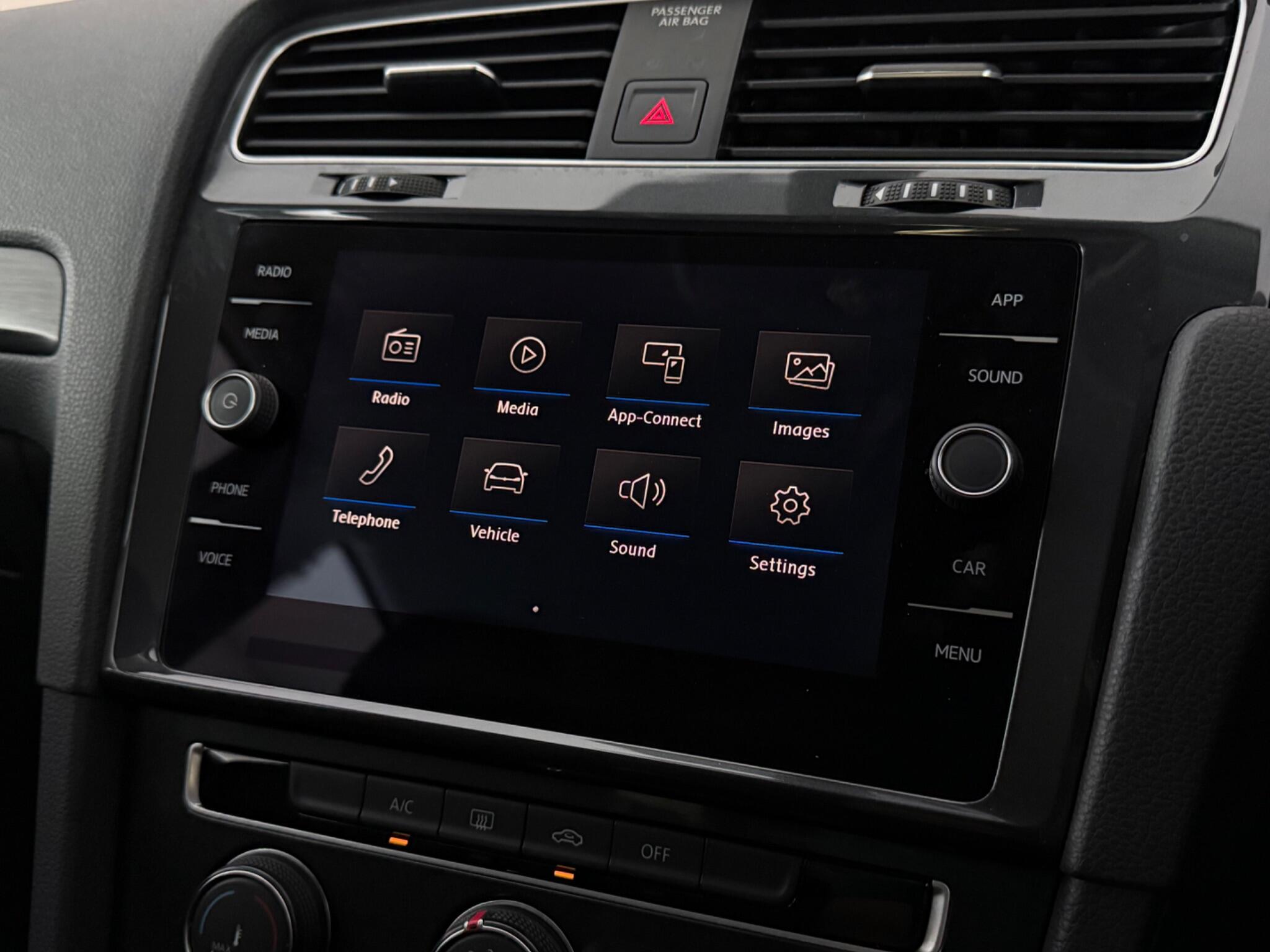Volkswagen Golf view 31