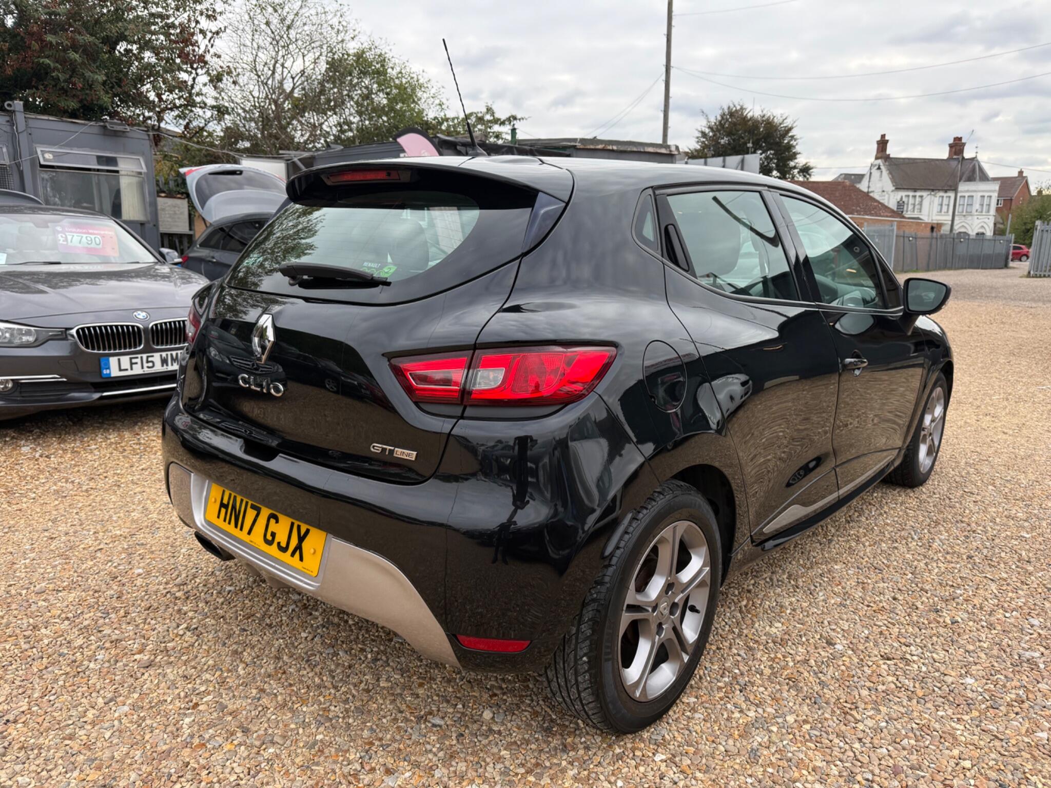 Renault Clio view 13