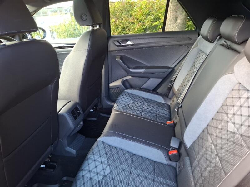 Volkswagen T-Roc view 6