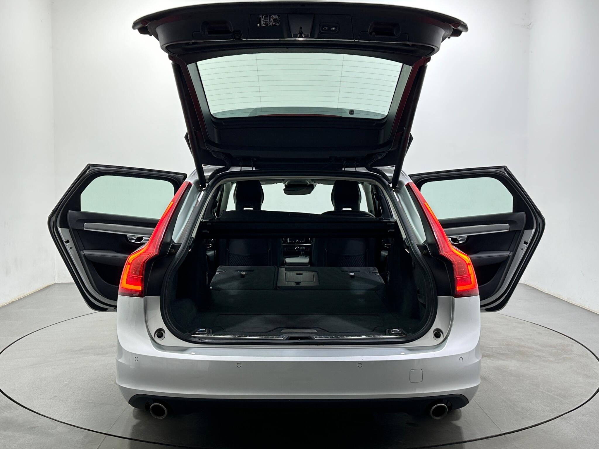 Volvo V90 view 43