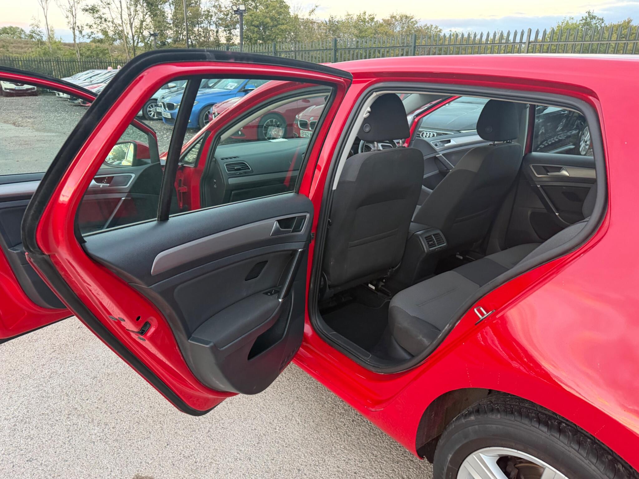 Volkswagen Golf view 39