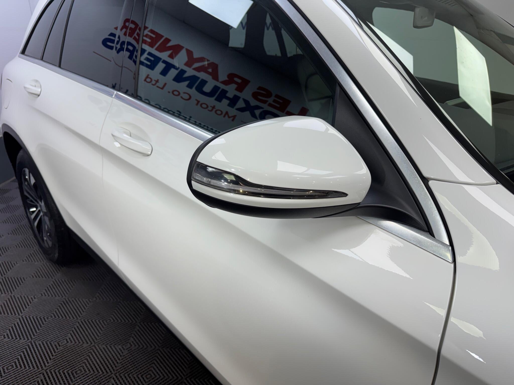 Mercedes-Benz GLC view 17