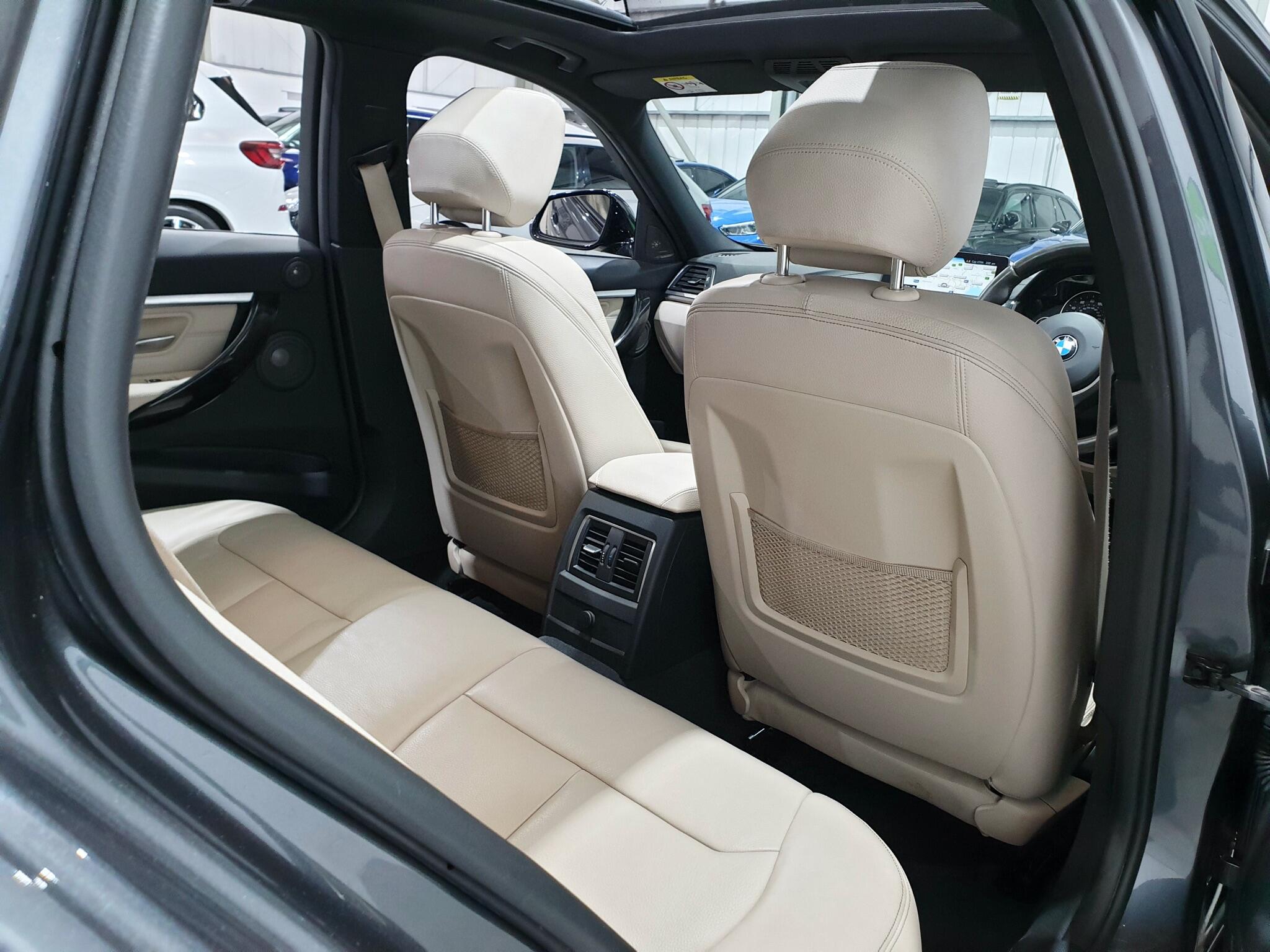 BMW 3 Series view 48