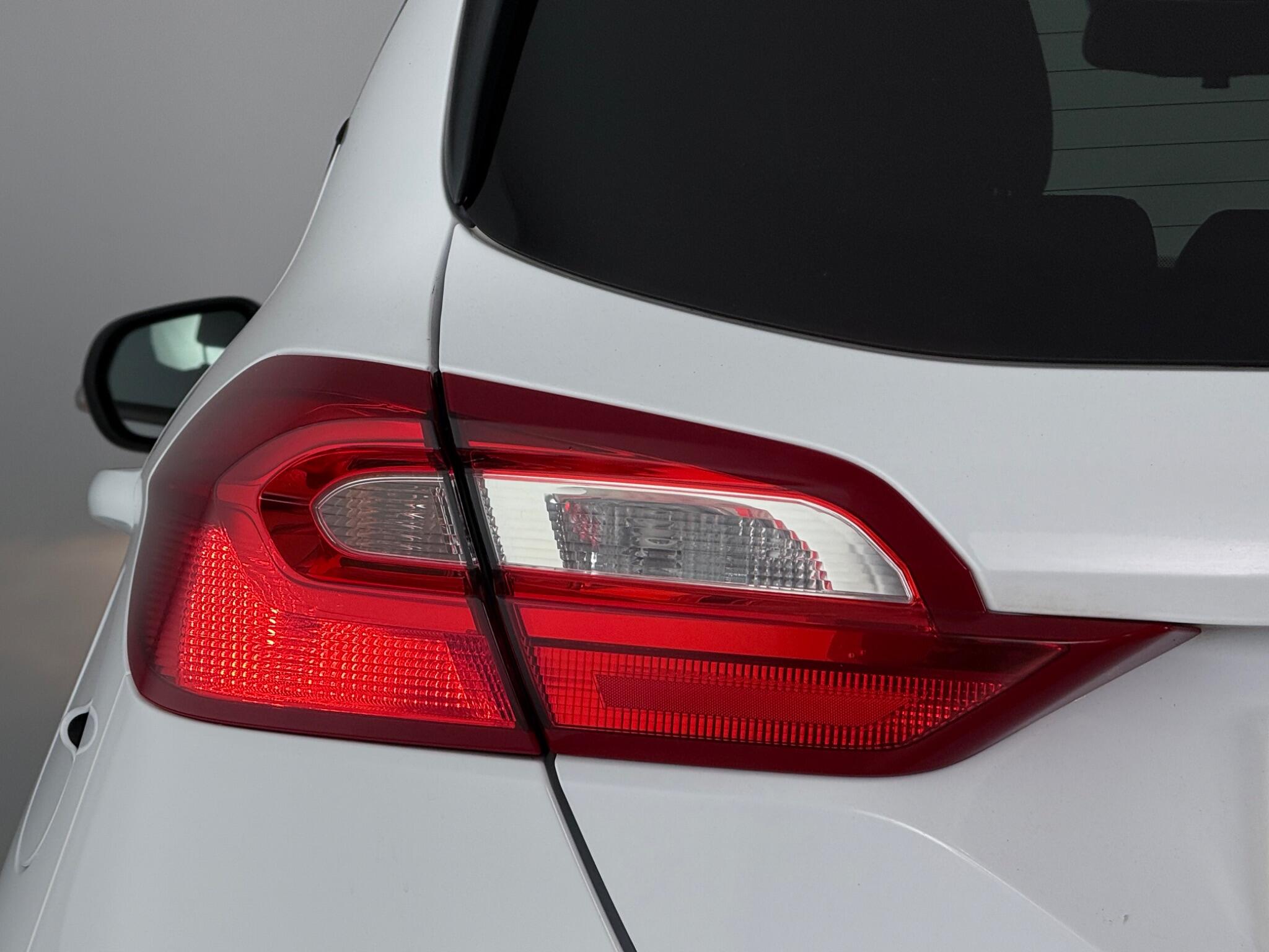 Ford Fiesta view 11
