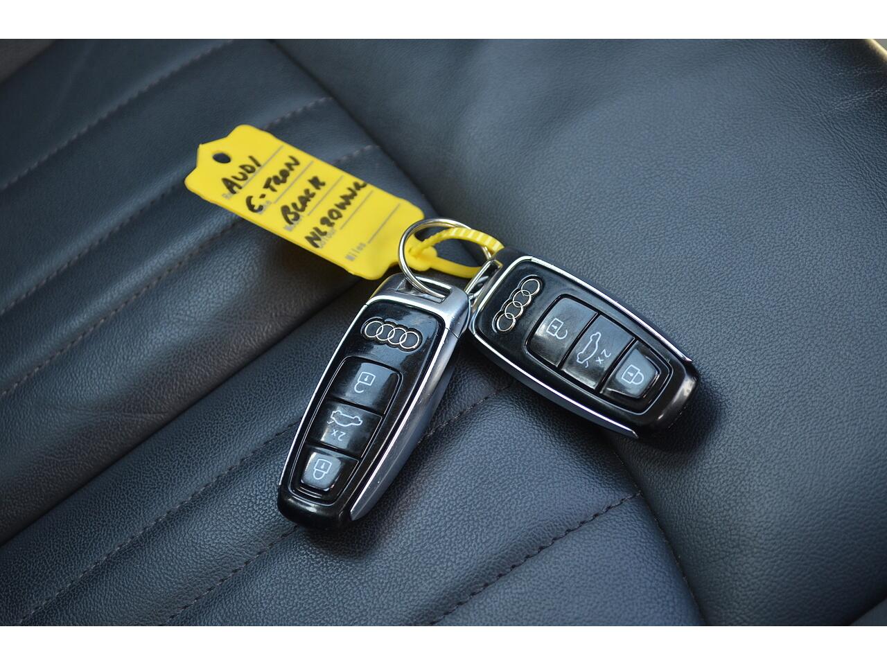 Audi E-Tron view 24