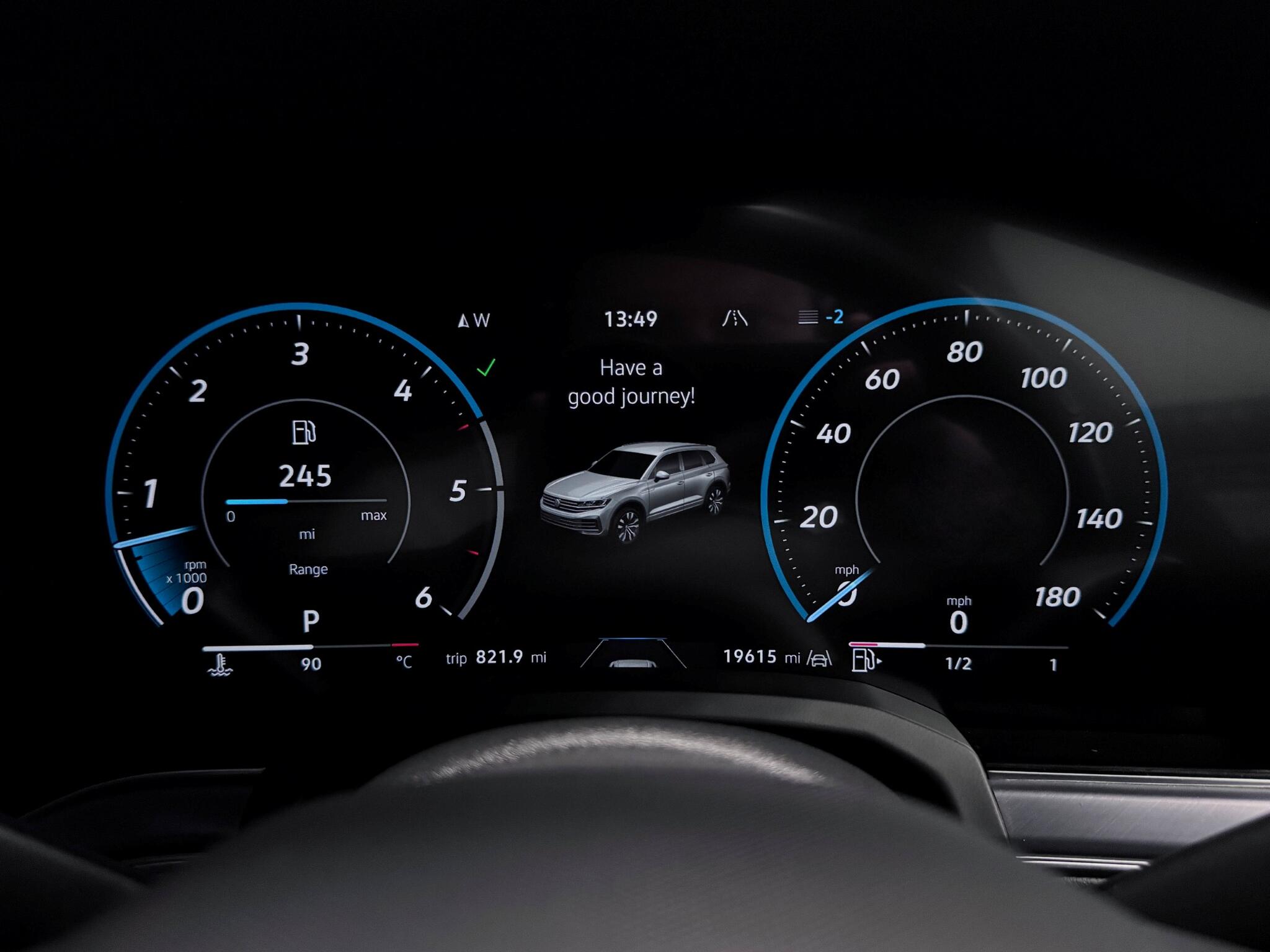 Volkswagen Touareg view 34