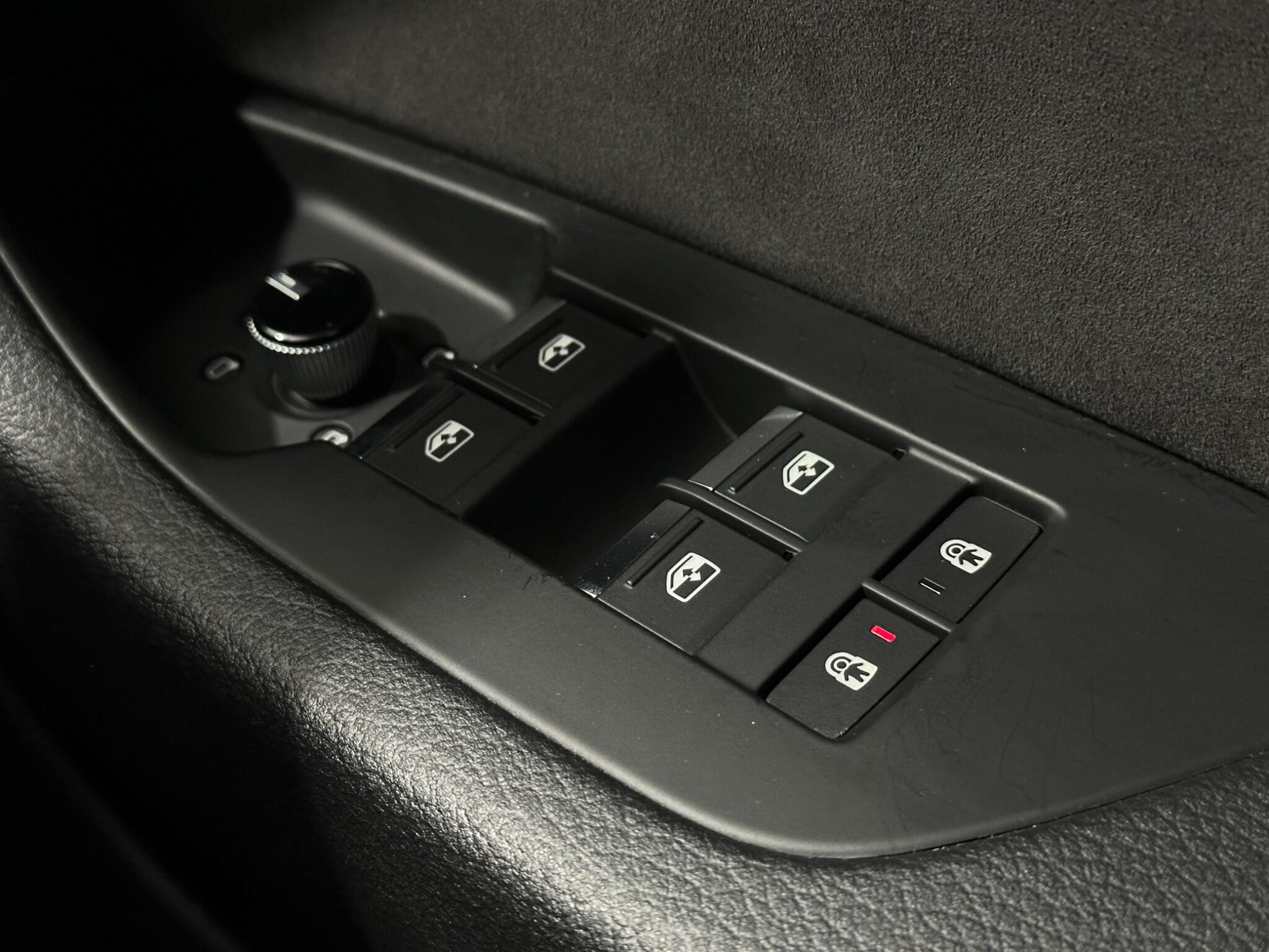 Audi A6 view 19