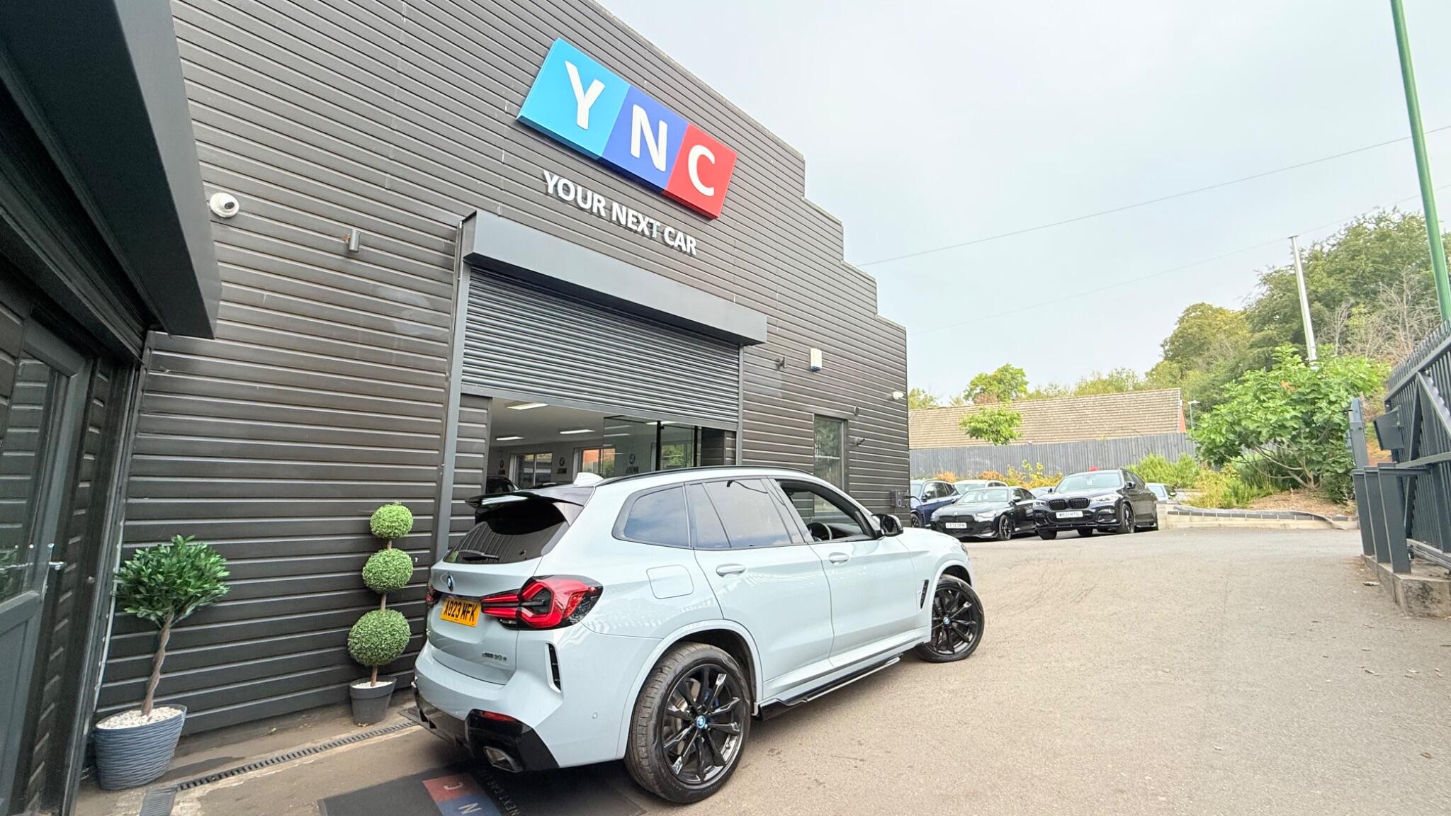 BMW X3 view 6