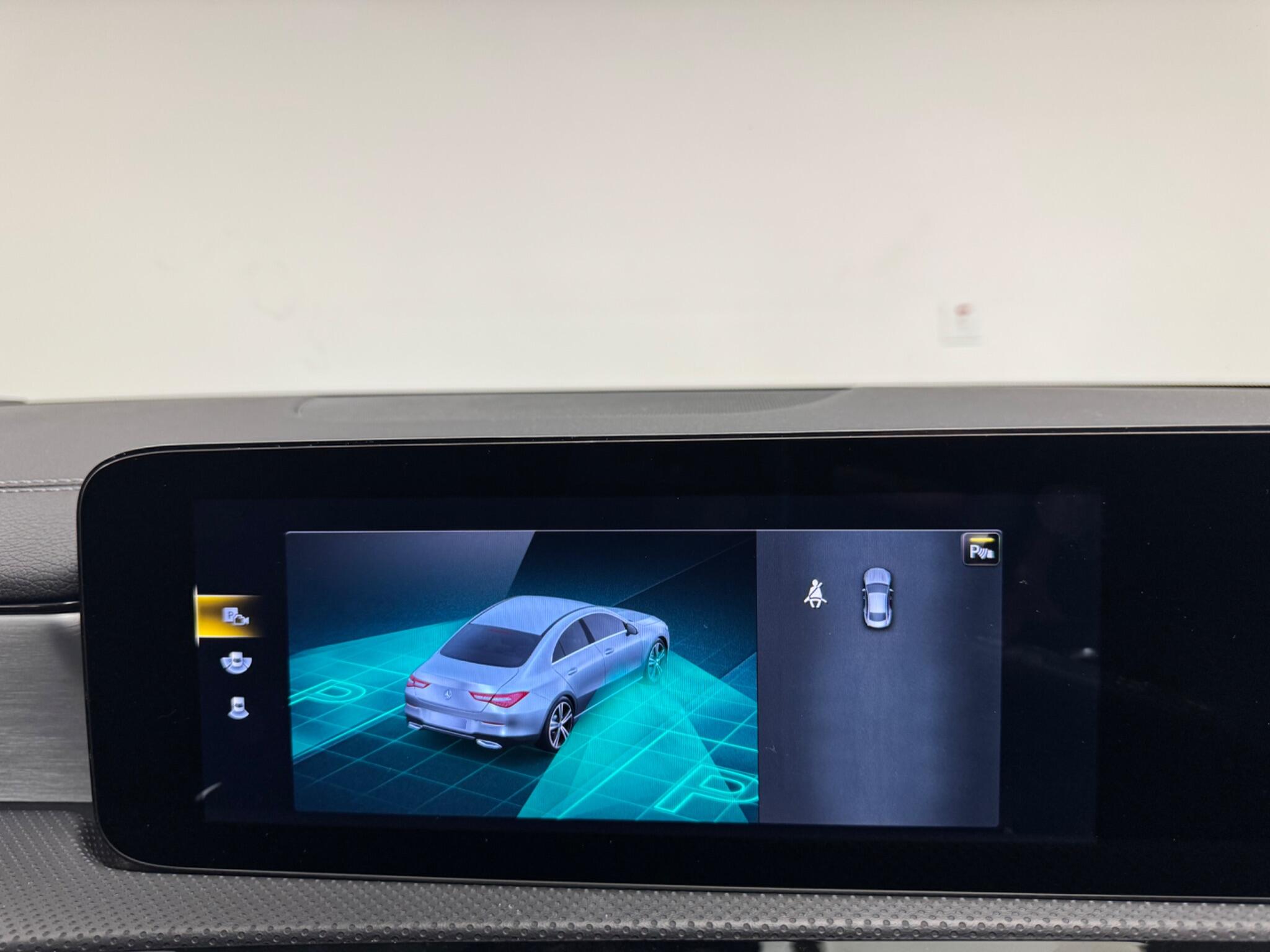Mercedes-Benz Cla view 21