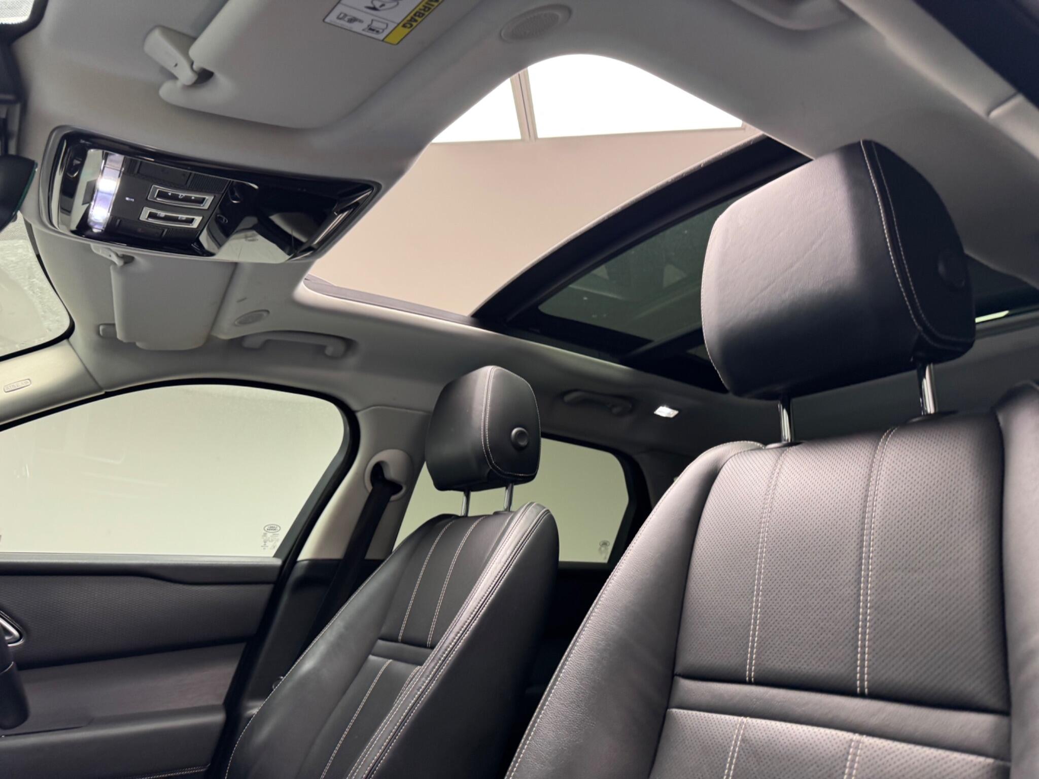 Land Rover Range Rover Velar view 30