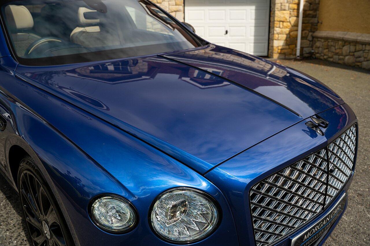 Bentley Flying Spur view 98
