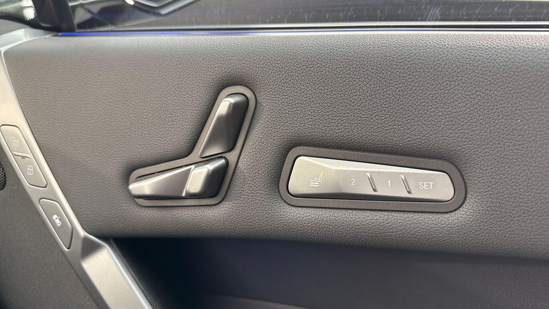 BMW Ix view 30