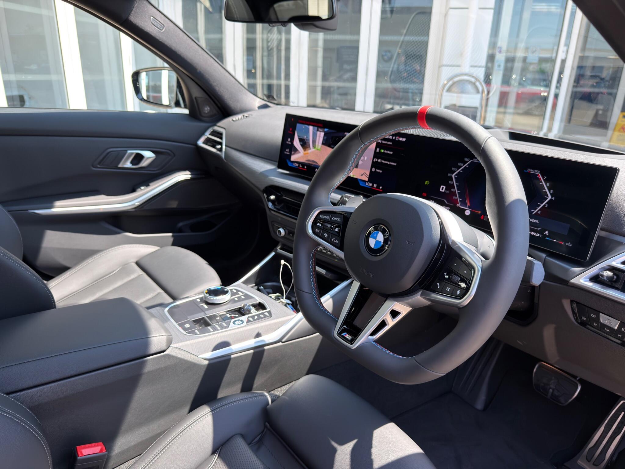 BMW 3 Series view 6