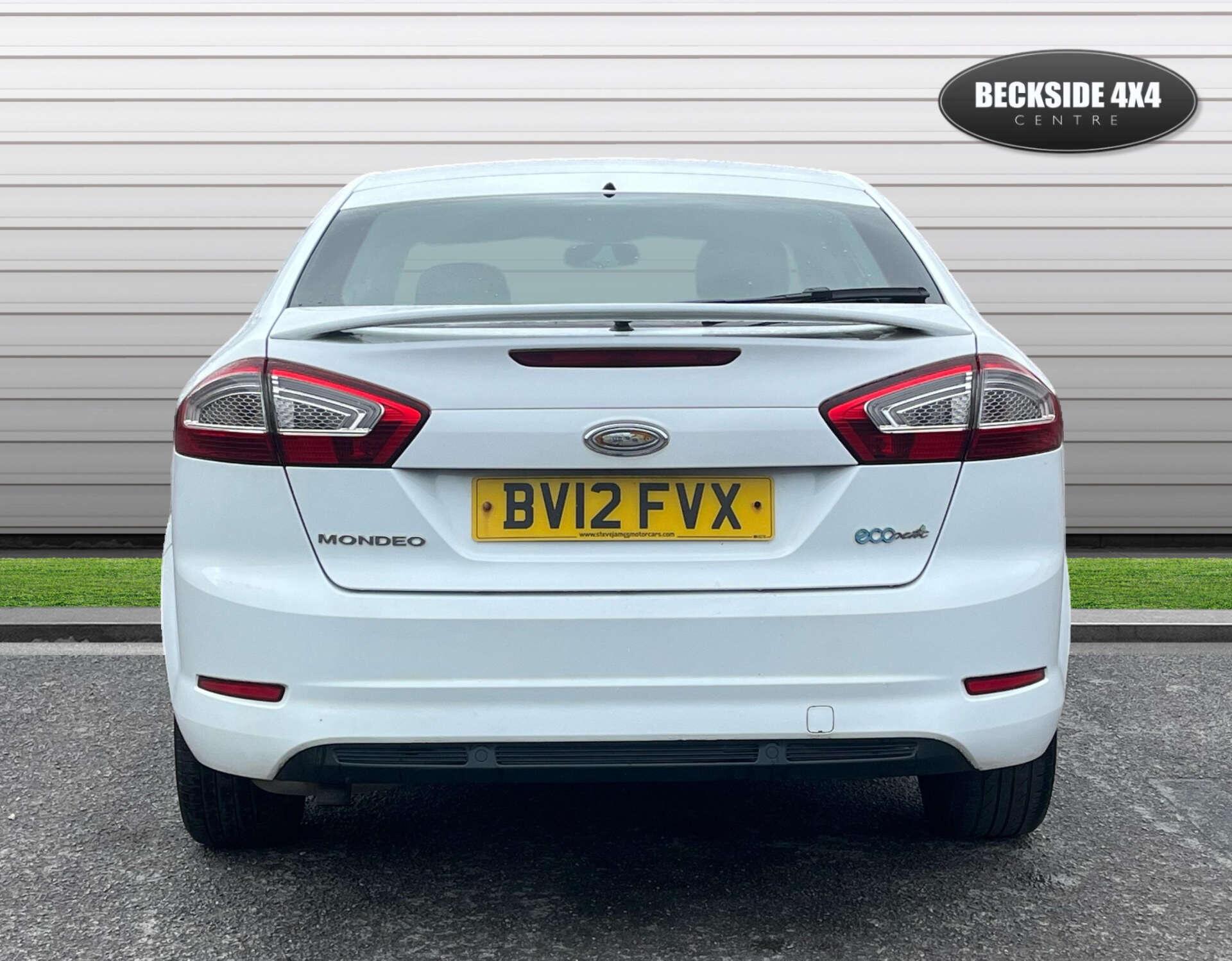 Ford Mondeo view 8
