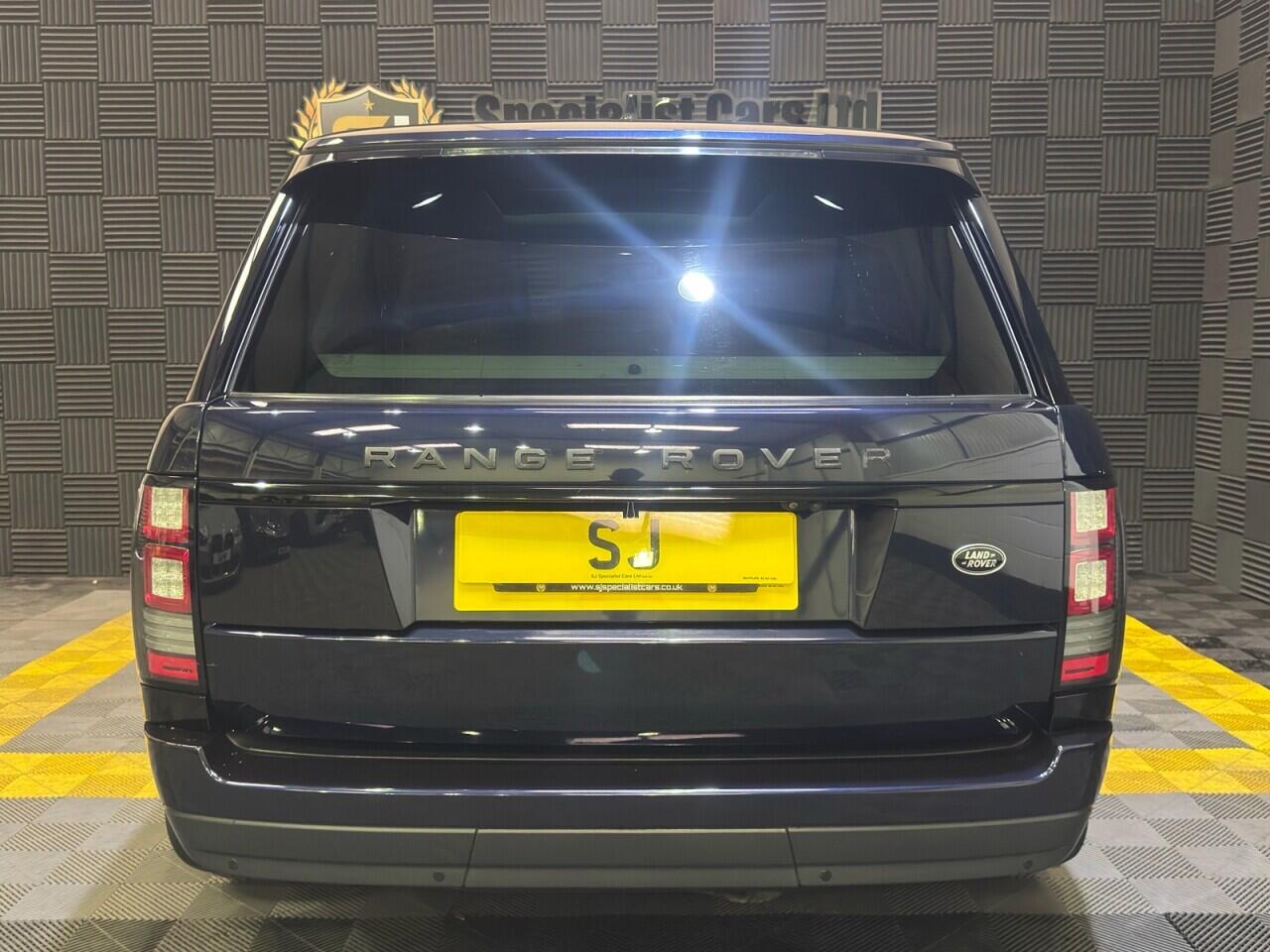Land Rover Range Rover view 5
