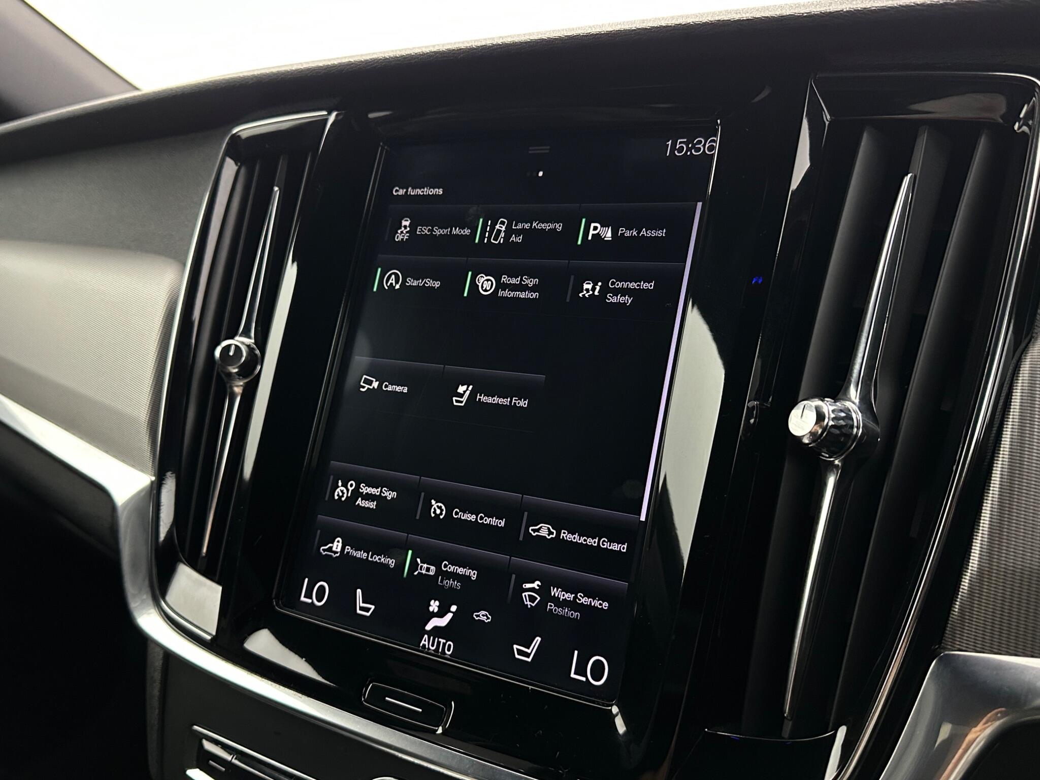 Volvo S90 view 24