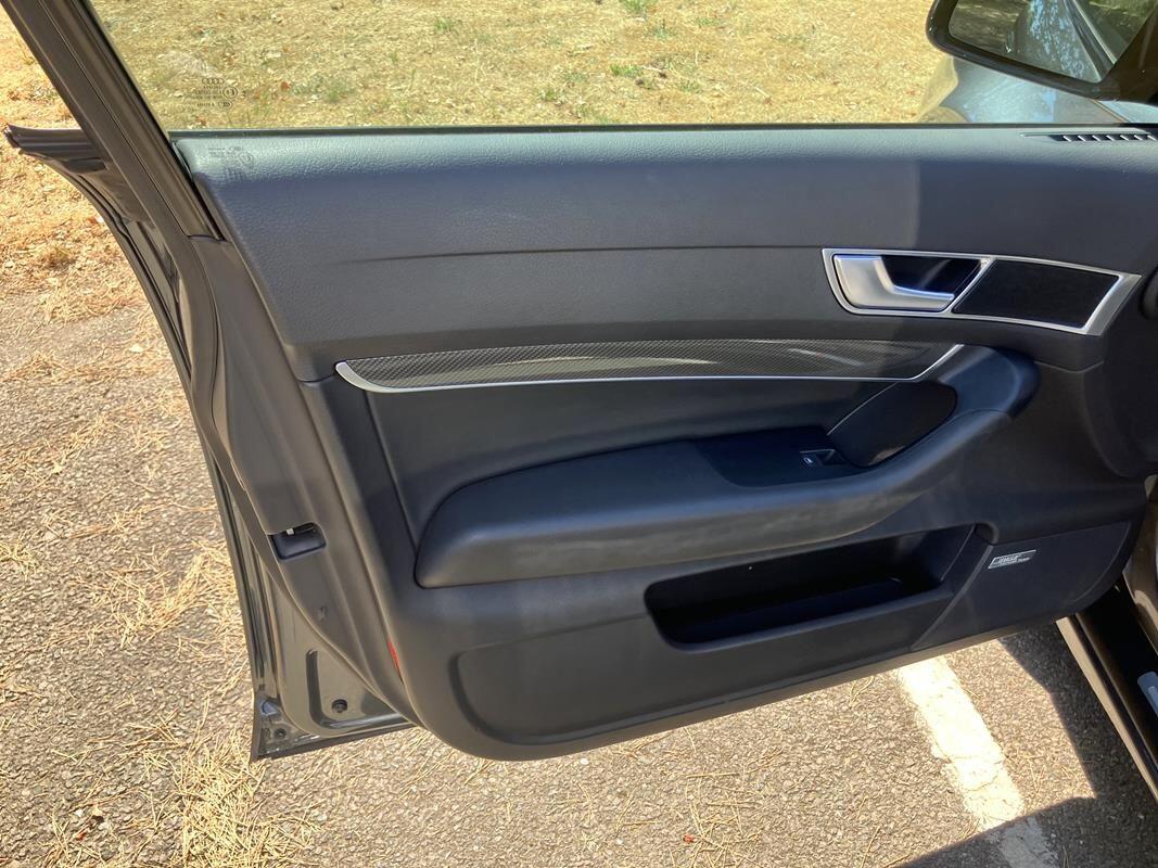 Audi S6 Avant view 12