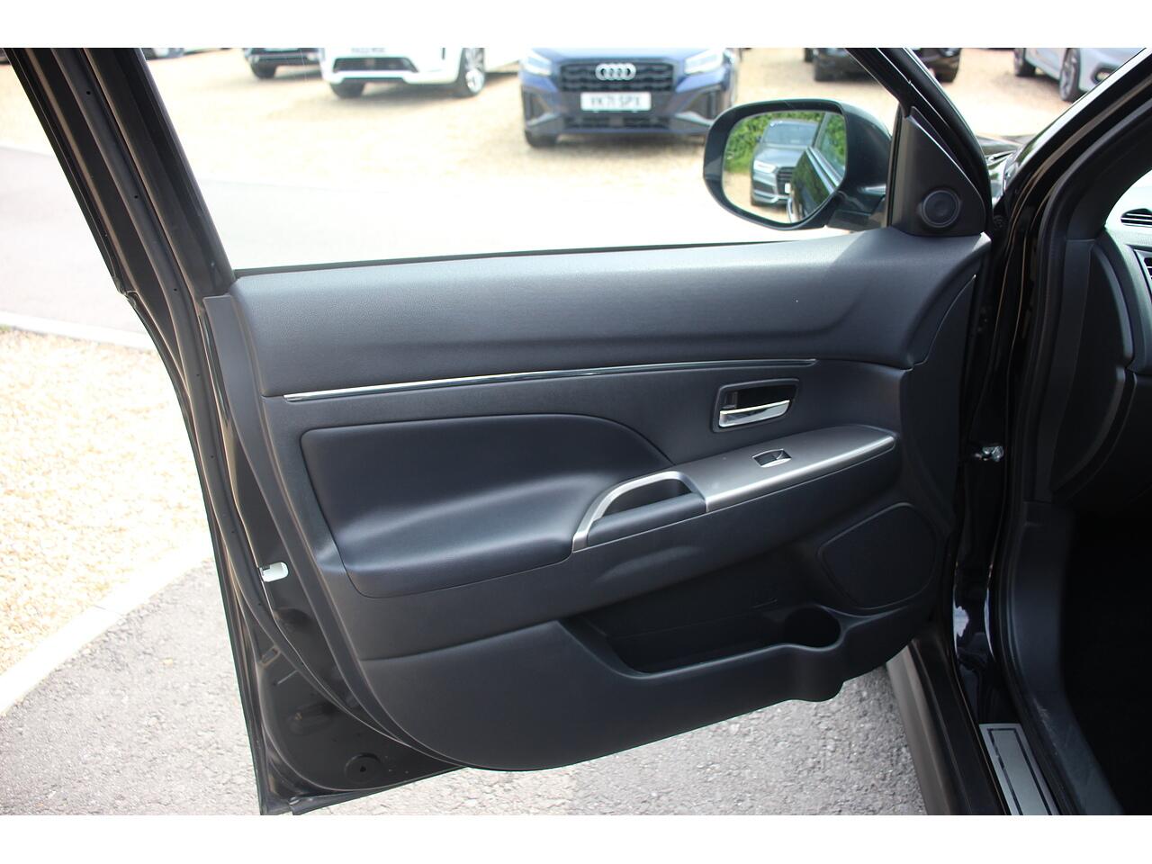 Mitsubishi Asx view 32