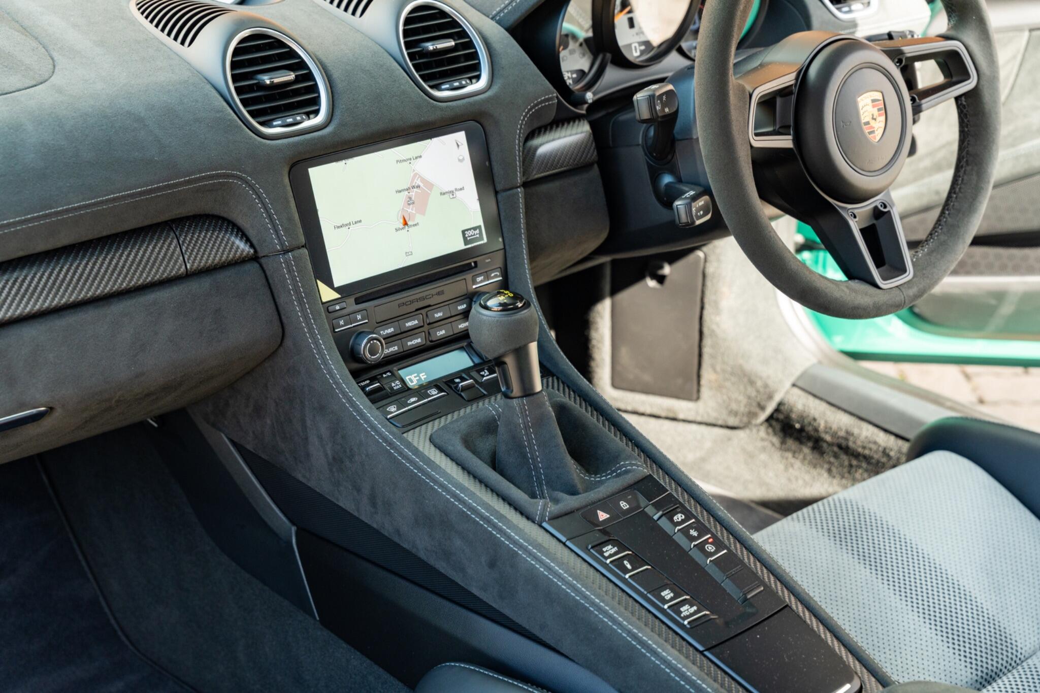Porsche Cayman view 9