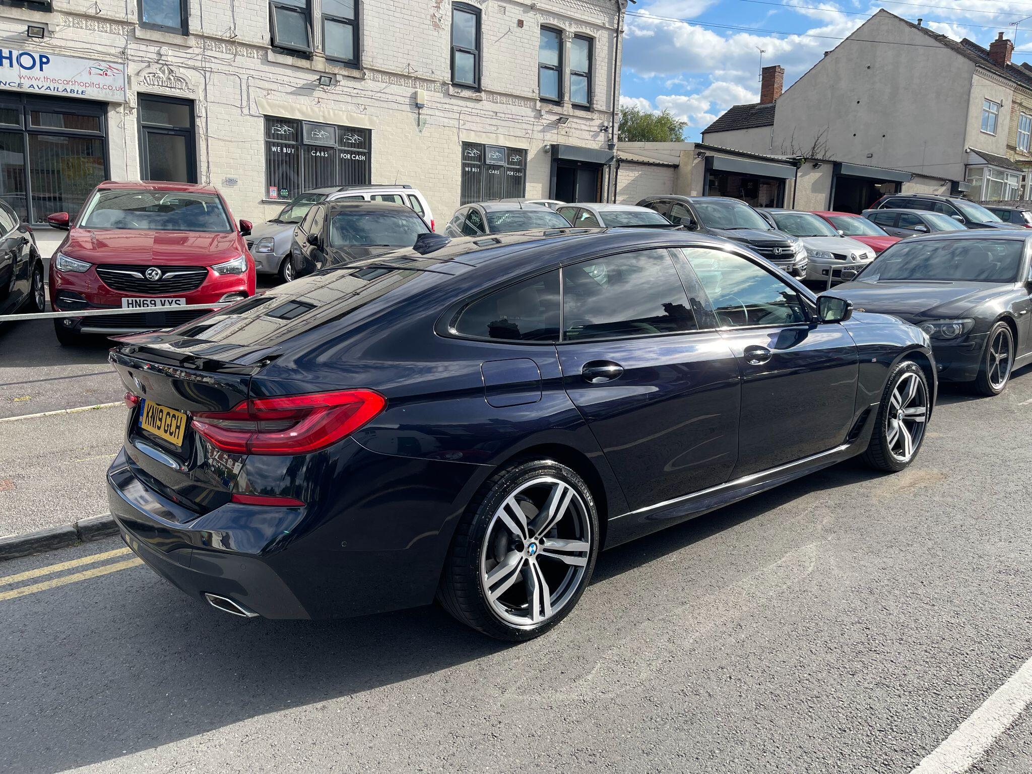 BMW 6 Series view 18