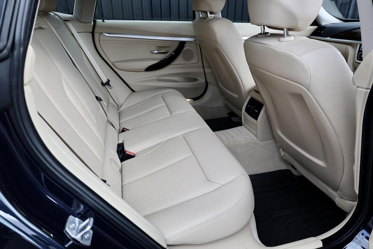 BMW 3 Series Gran Turismo view 26