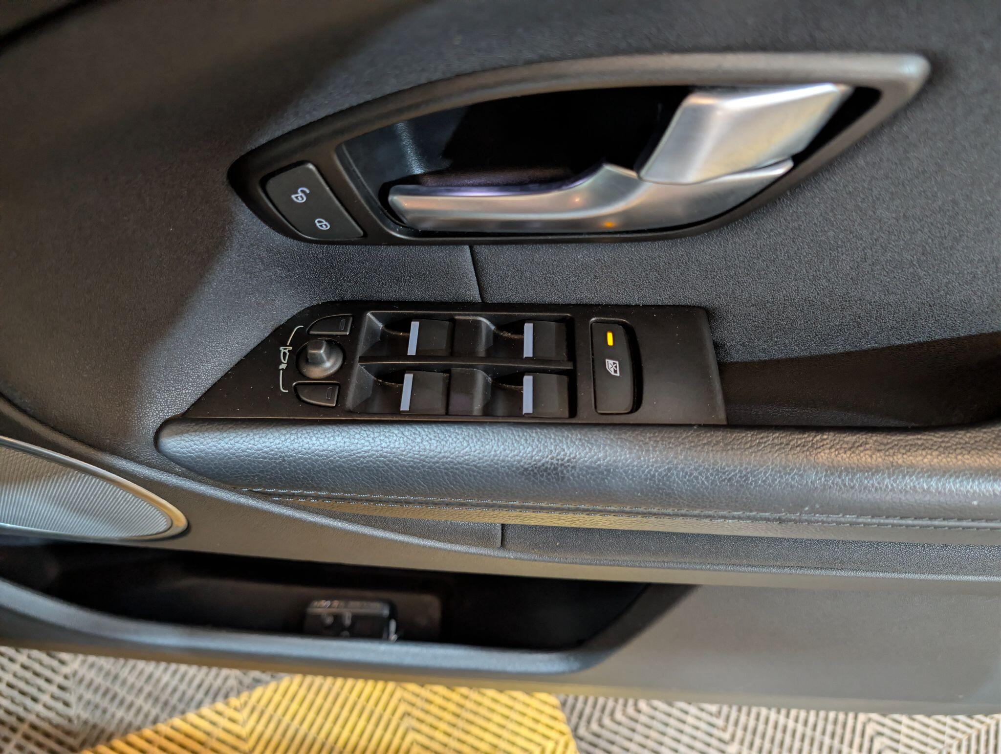 Land Rover Range Rover Evoque view 42