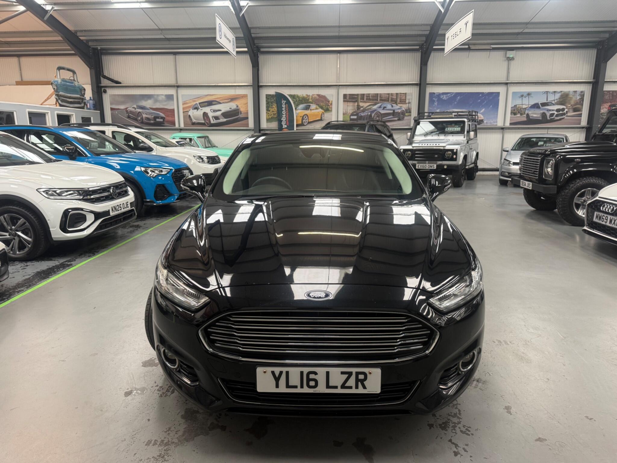 Ford Mondeo view 11