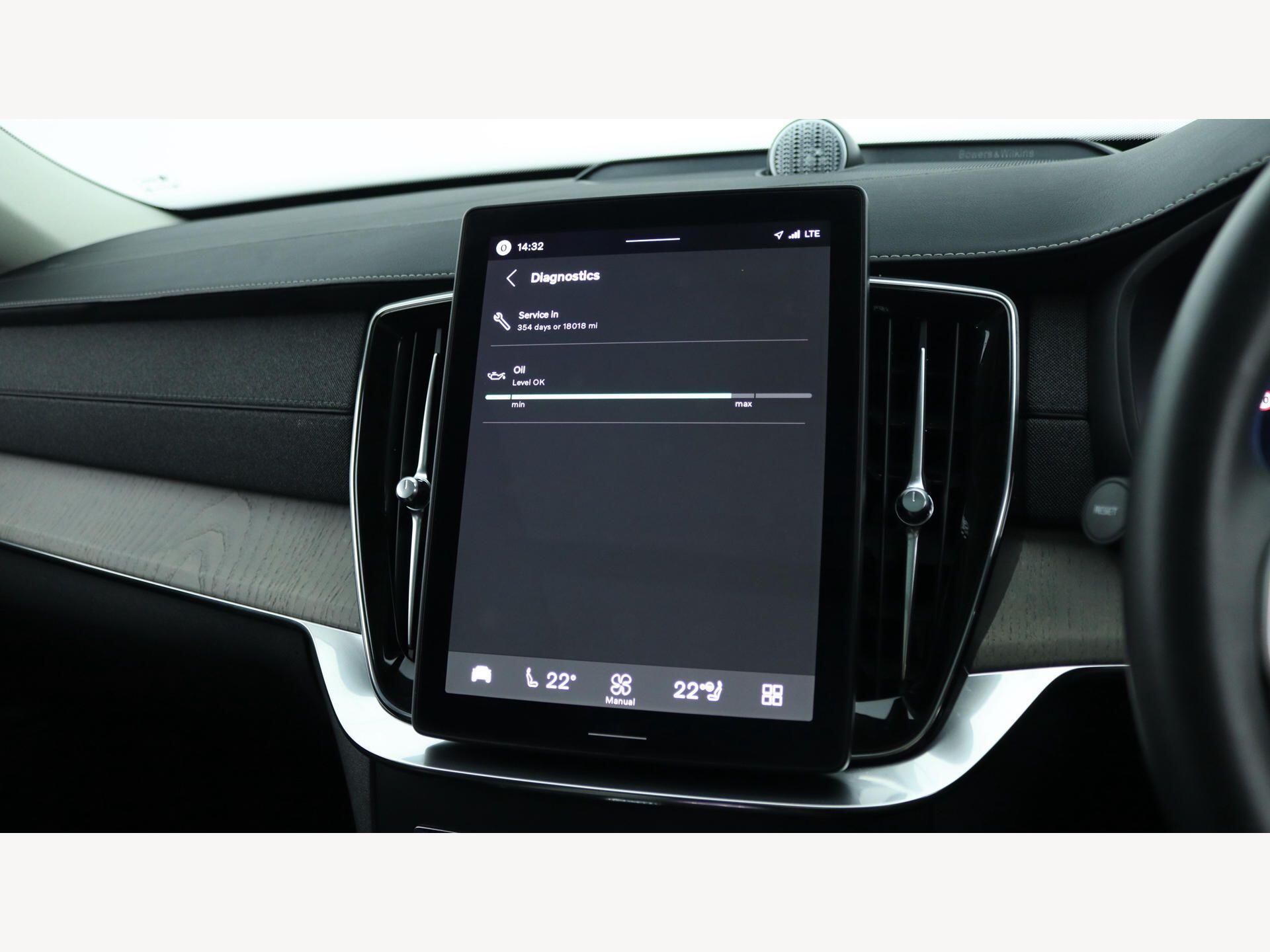 Volvo XC90 view 17