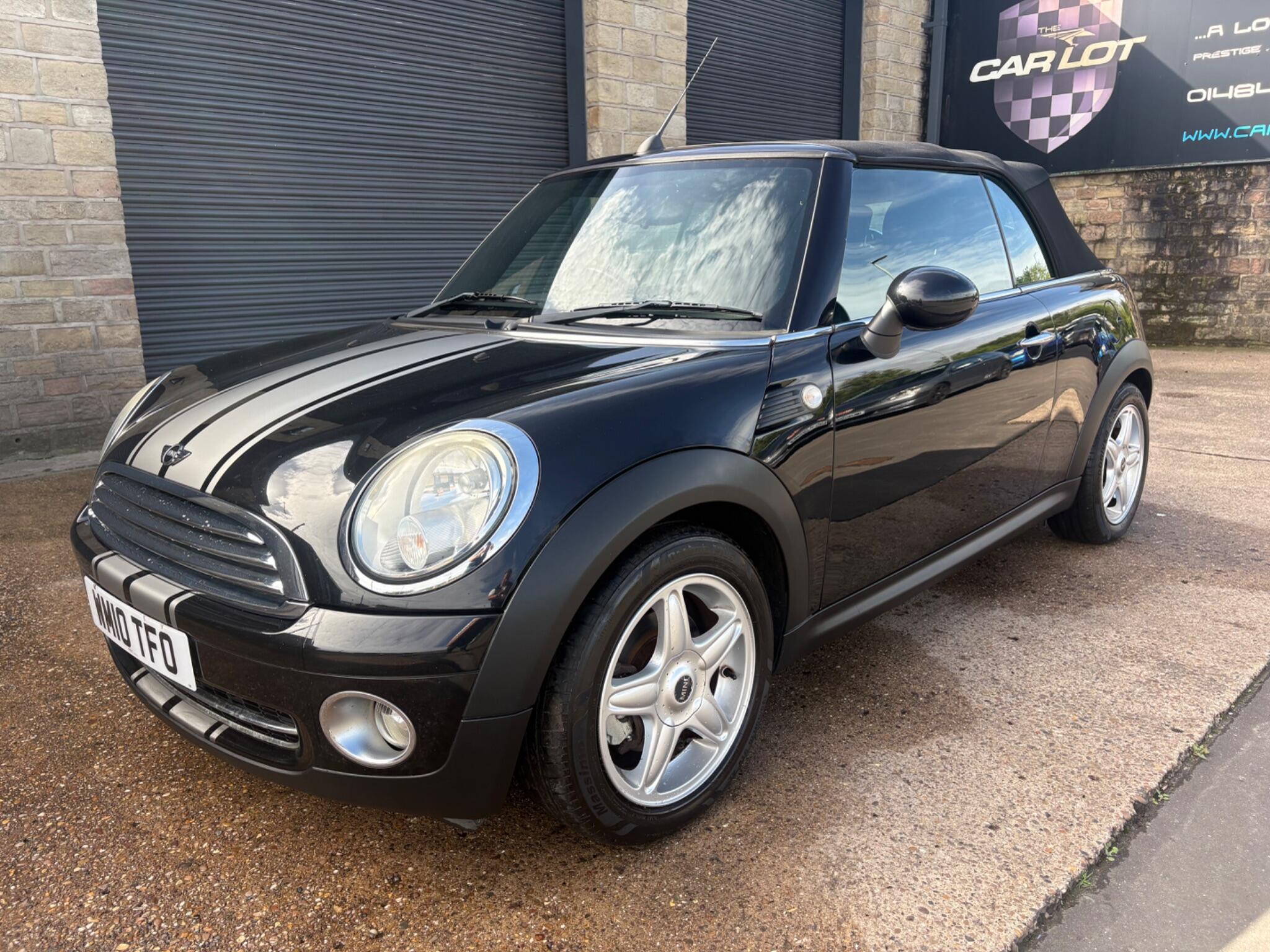 Mini Convertible view 7