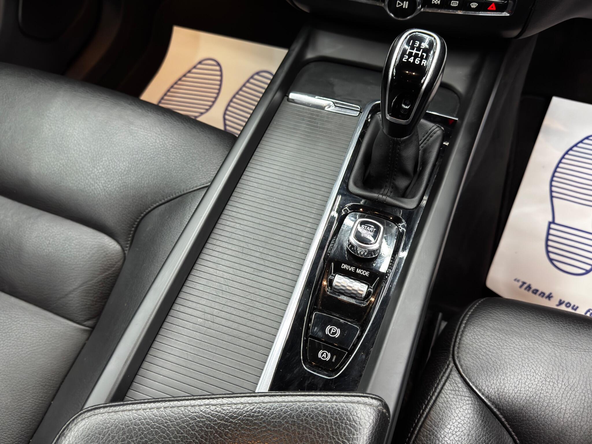 Volvo XC60 view 24