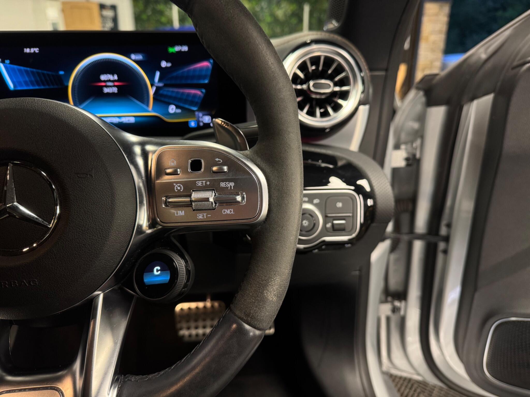 Mercedes-Benz Cla view 29