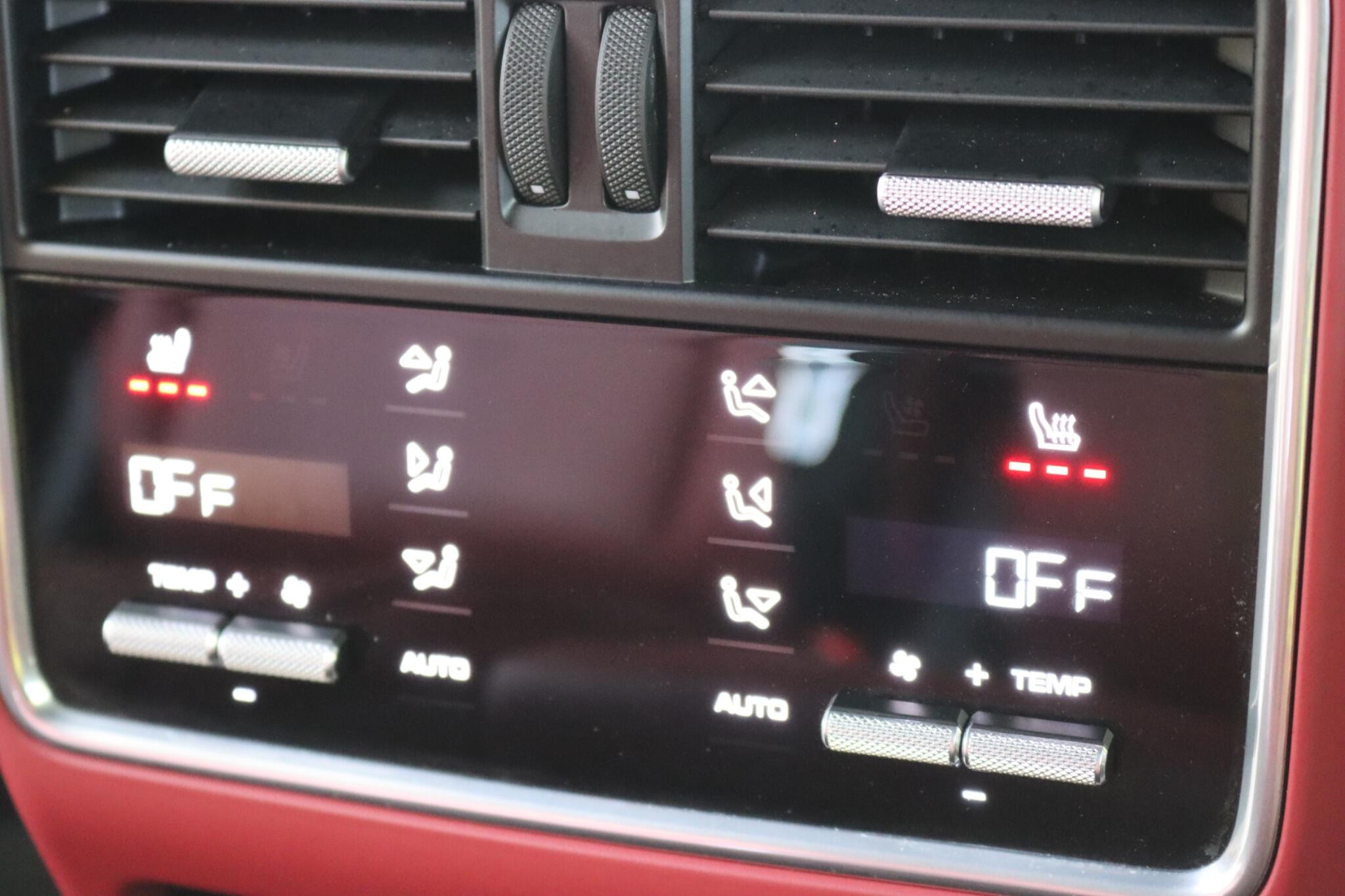 Porsche Cayenne view 47