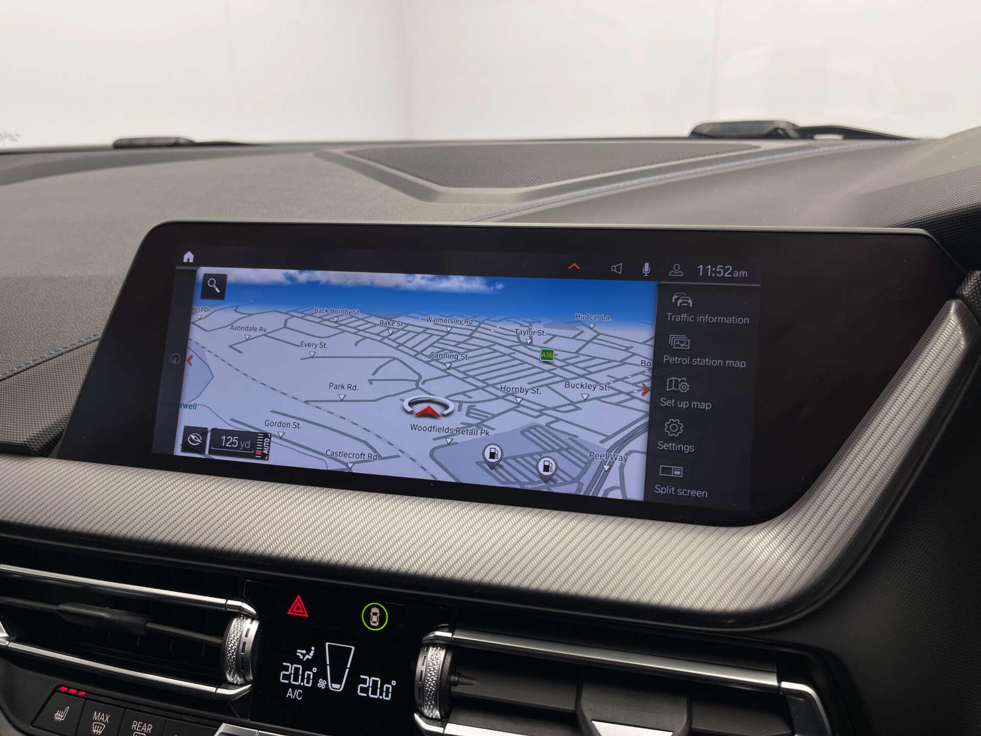 BMW 1 Series view 17