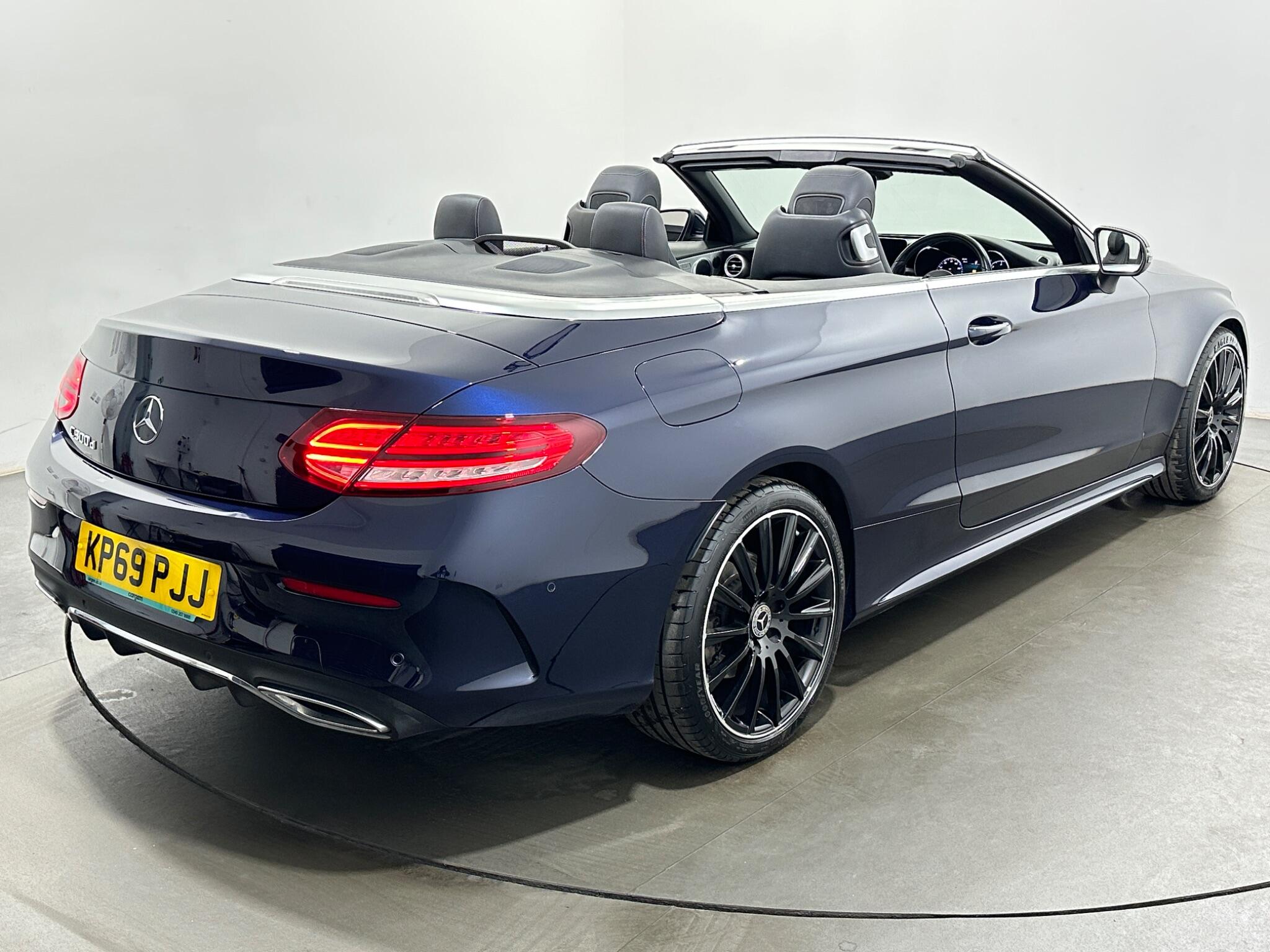 Mercedes-Benz C-Class view 49
