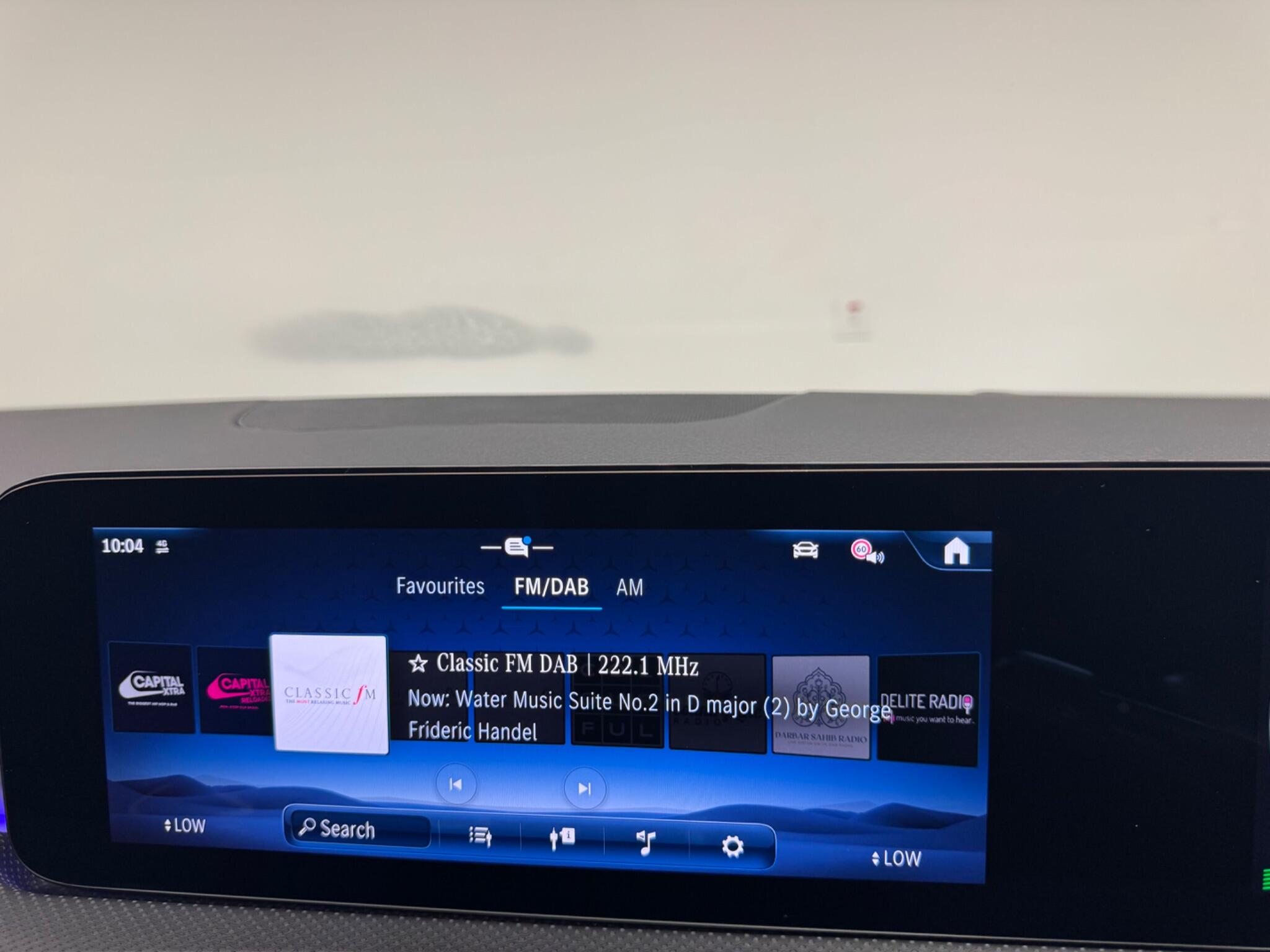 Mercedes-Benz Cla view 34