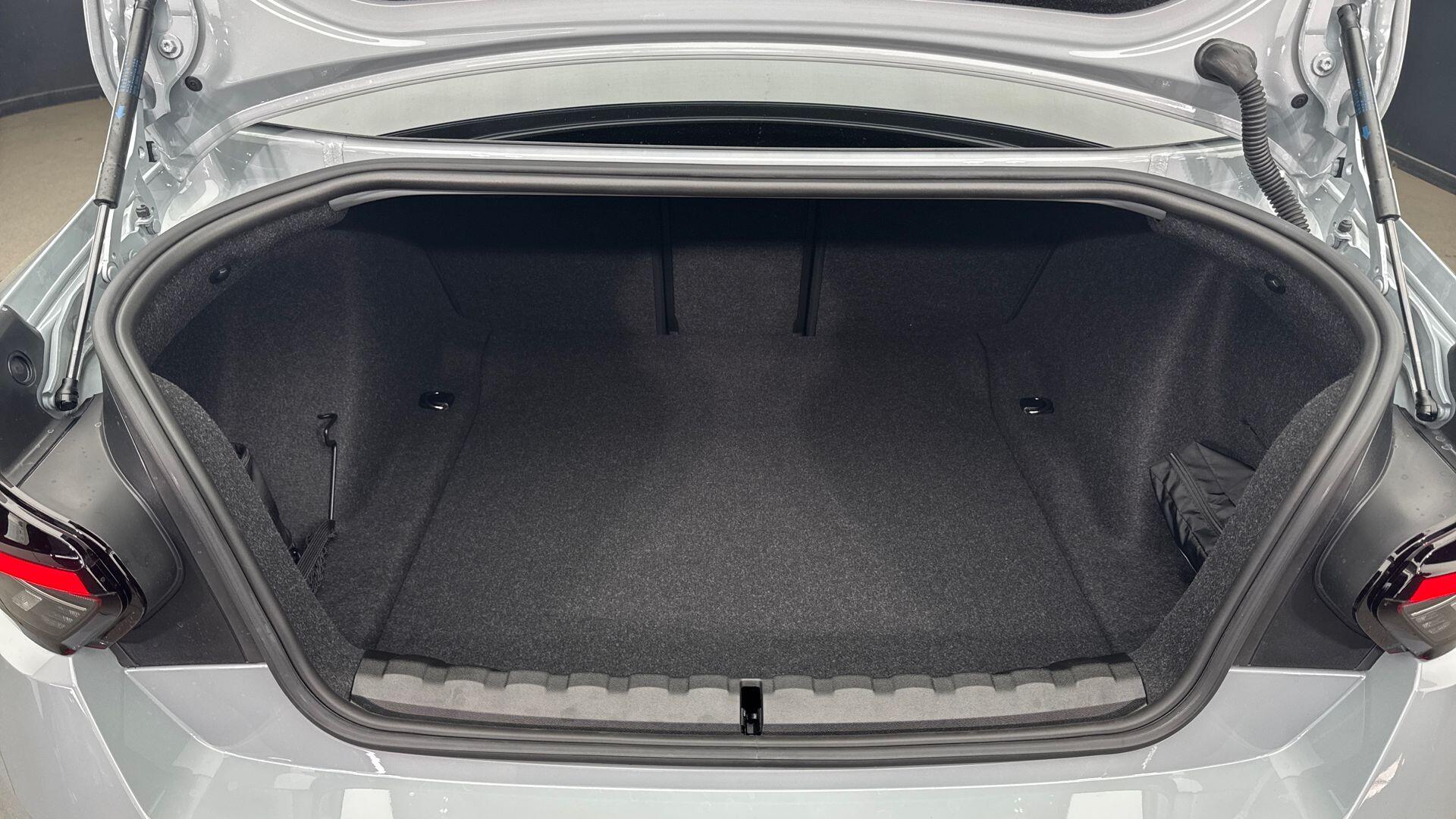 BMW 2 Series view 8