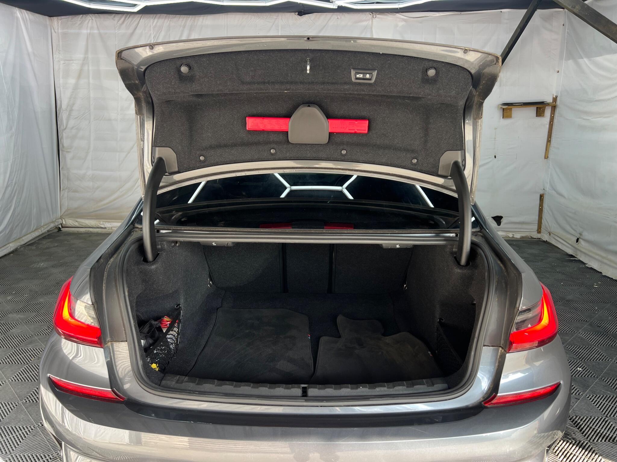 BMW 3 Series view 41