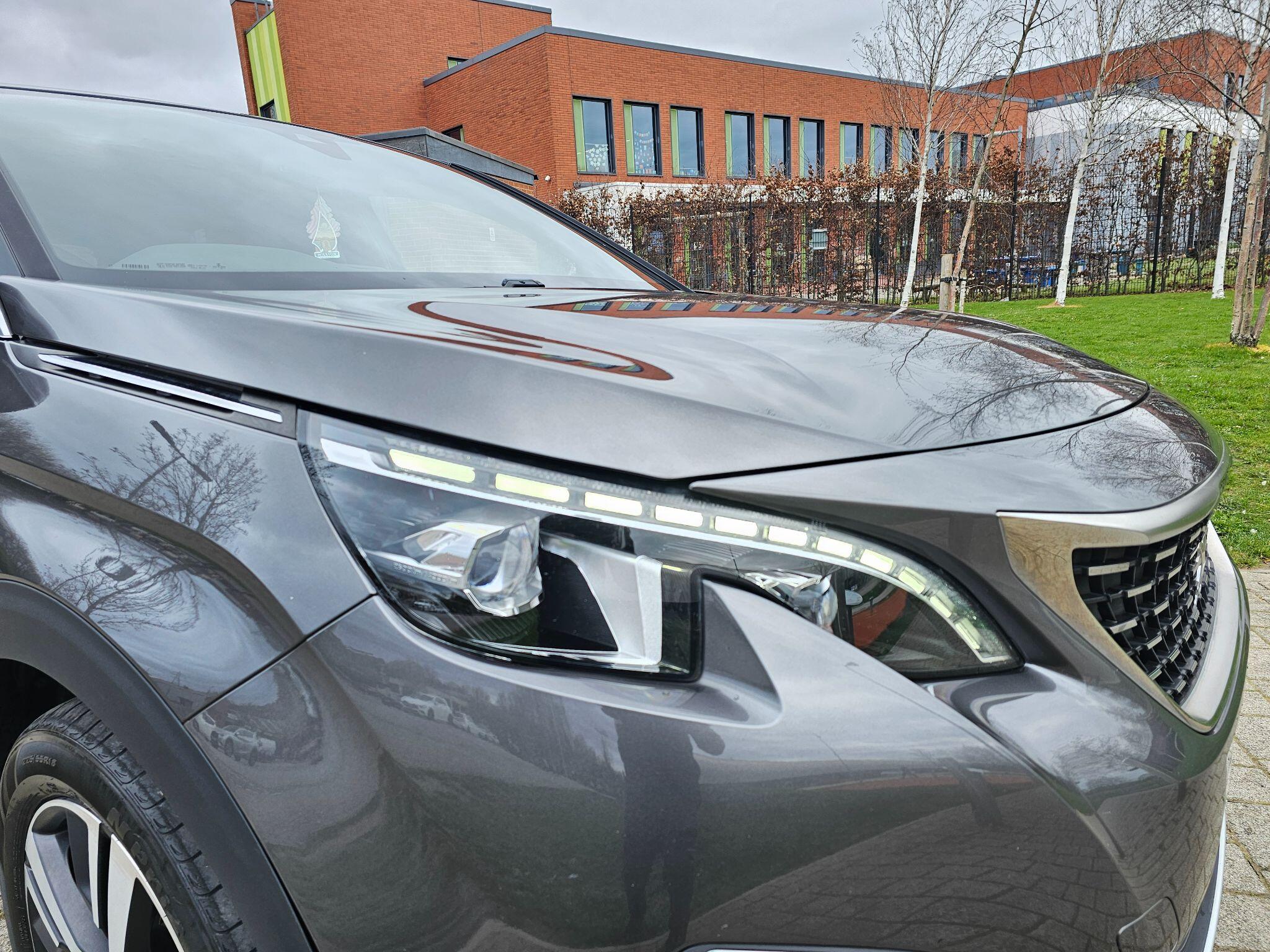 Peugeot 3008 view 10