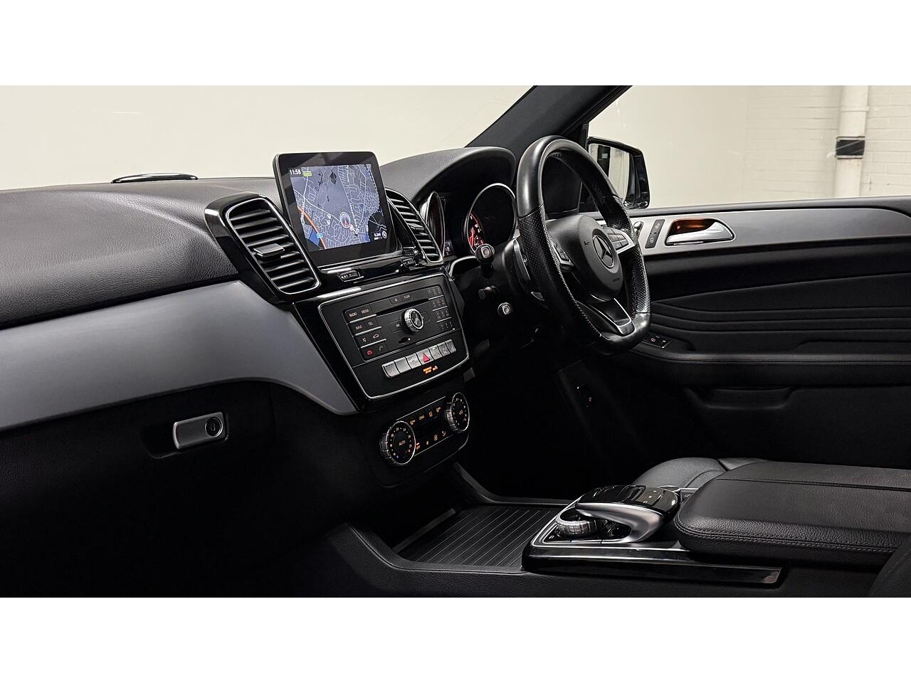 Mercedes-Benz Gle view 16