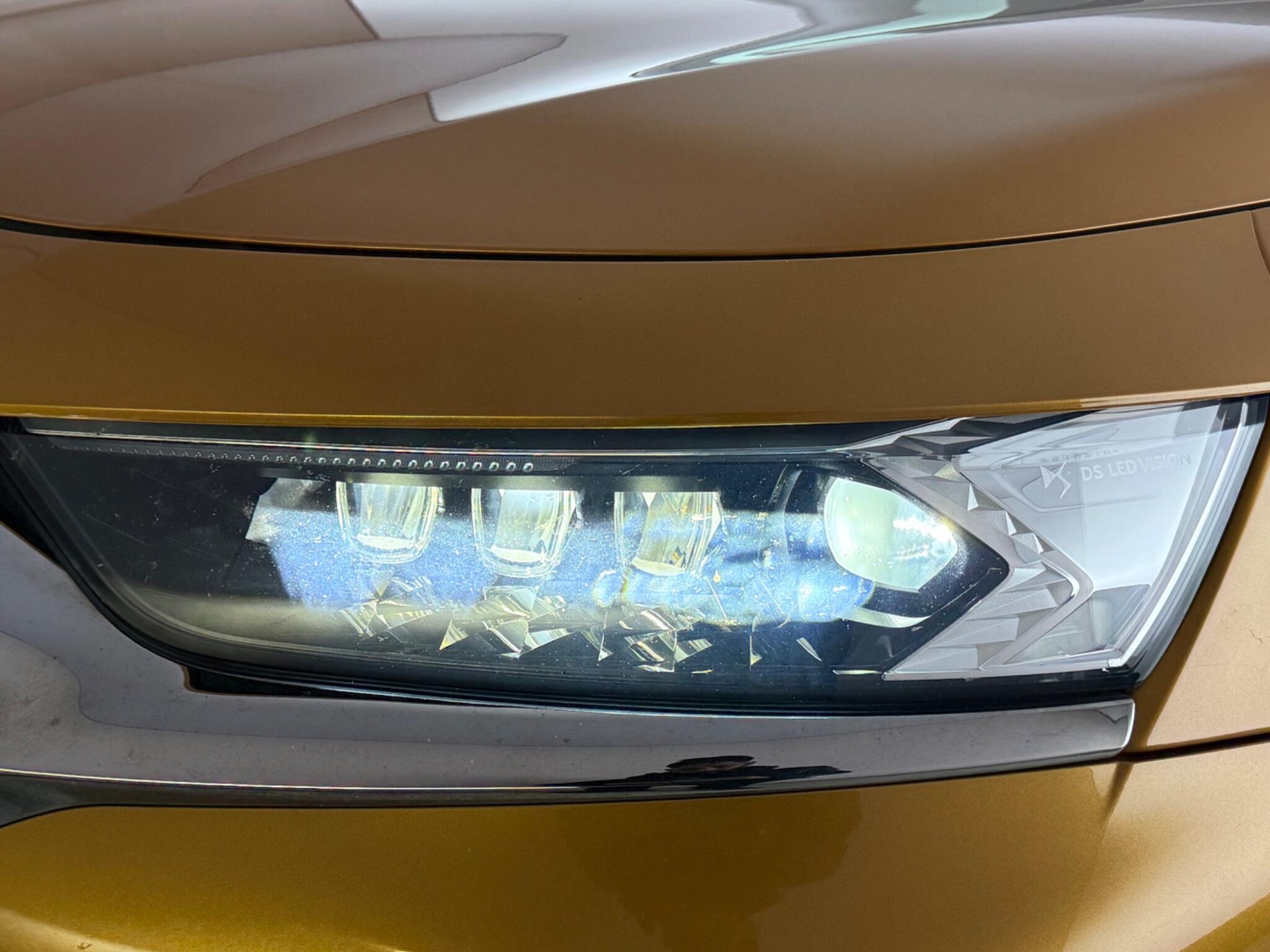 DS Automobiles DS 7 Crossback view 11